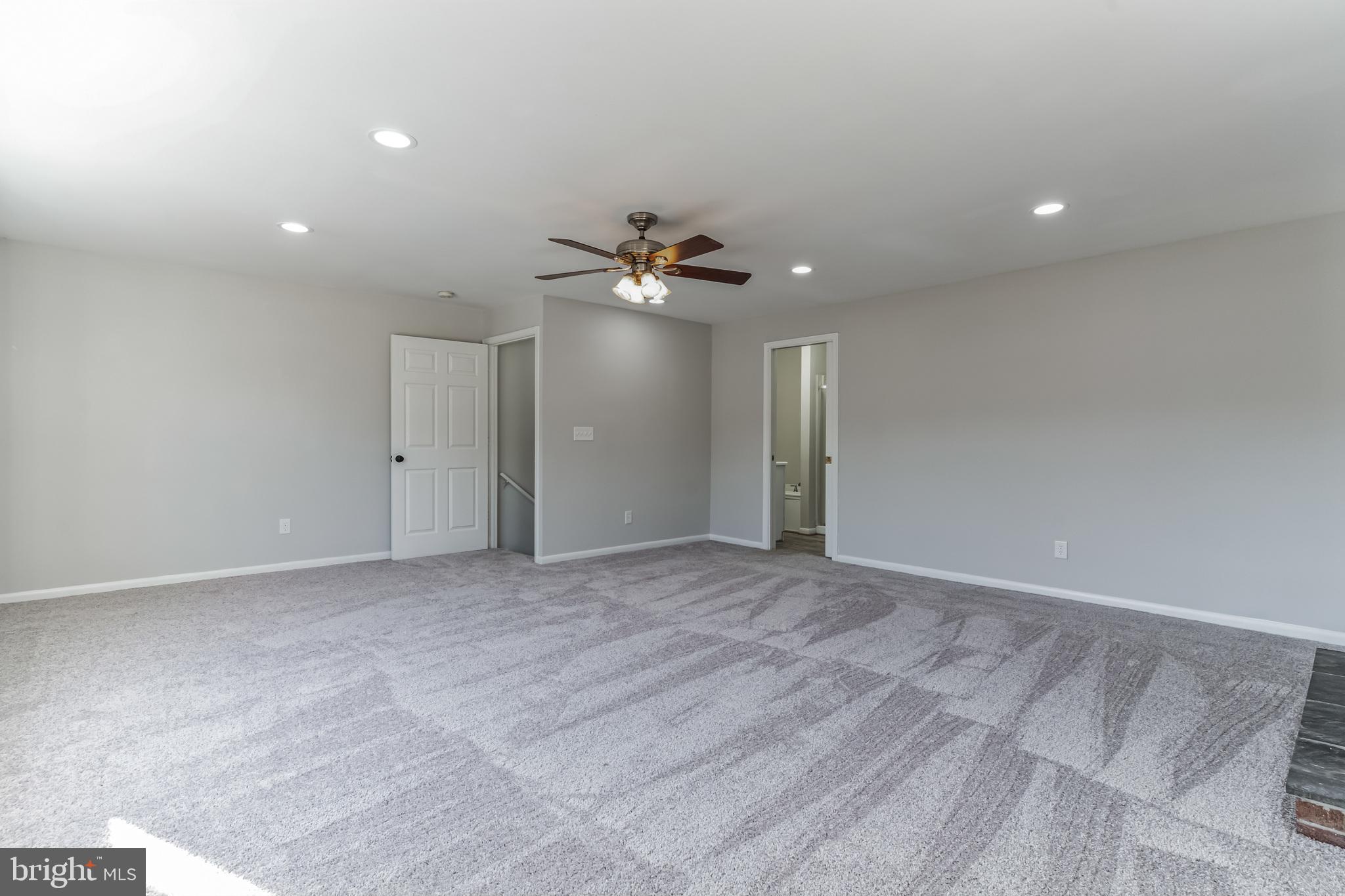 POMFRET ESTATES - Residential