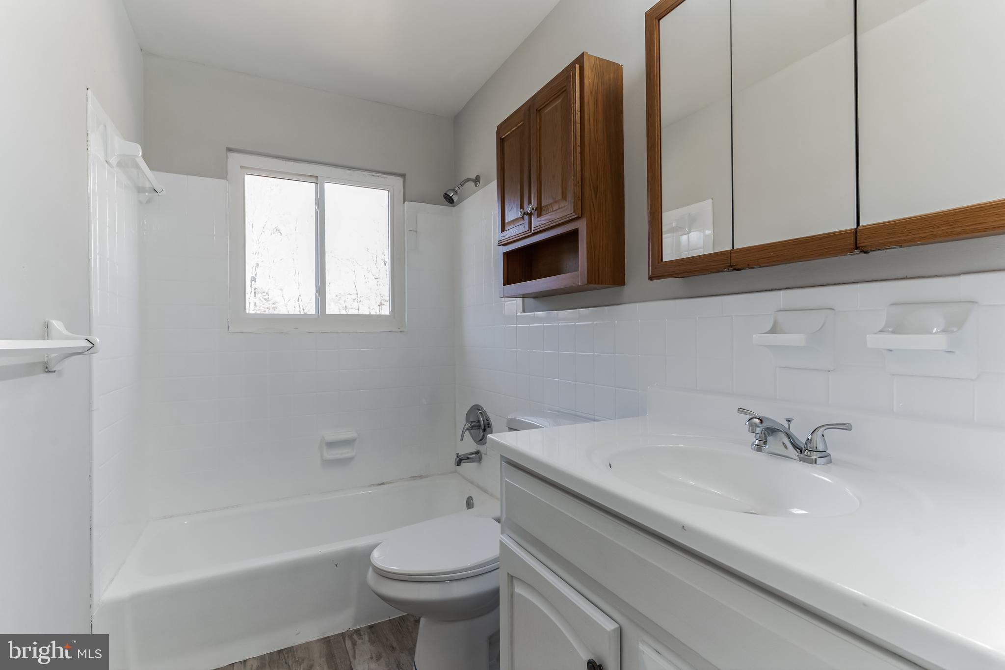 POMFRET ESTATES - Residential