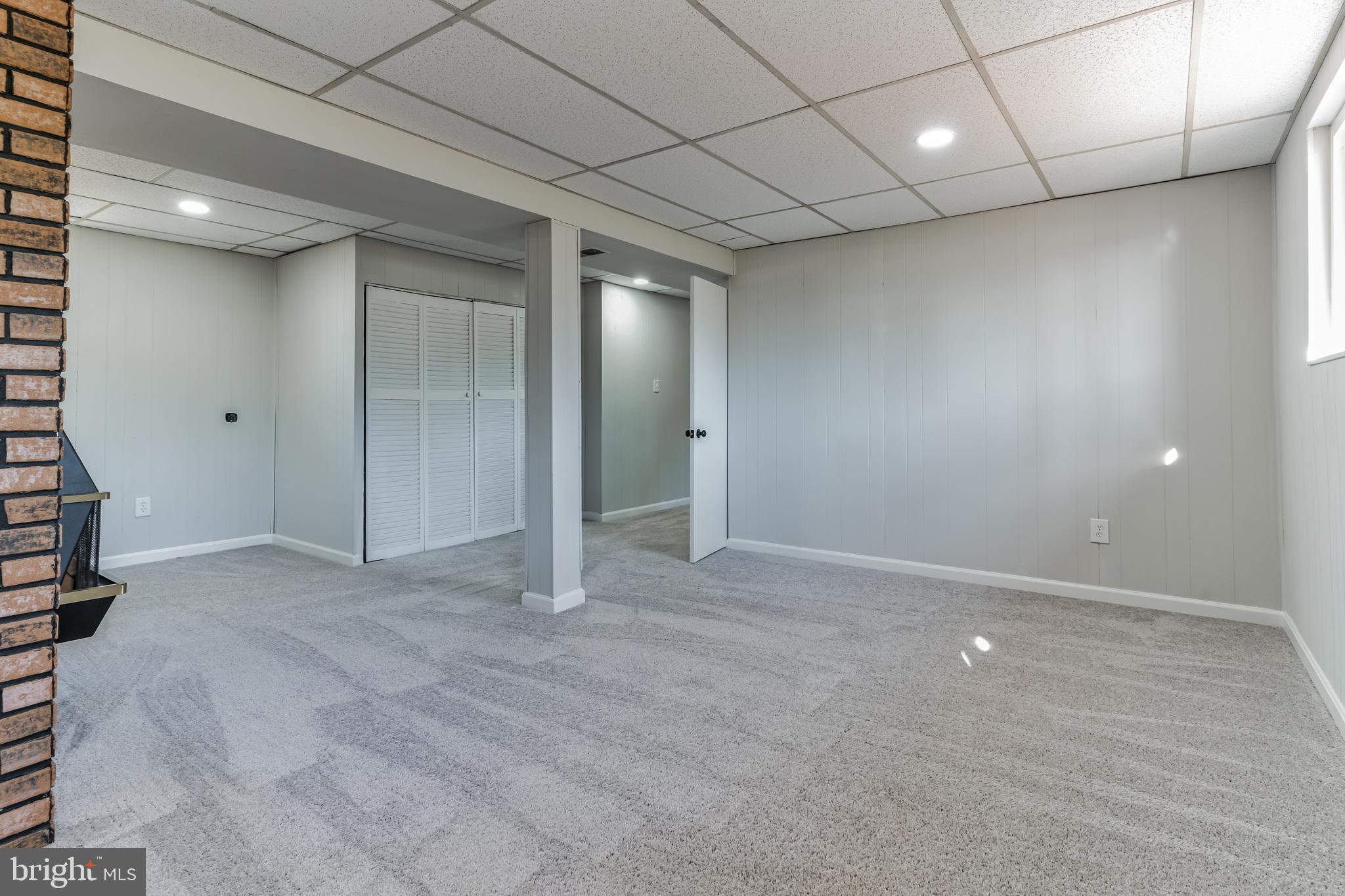 POMFRET ESTATES - Residential