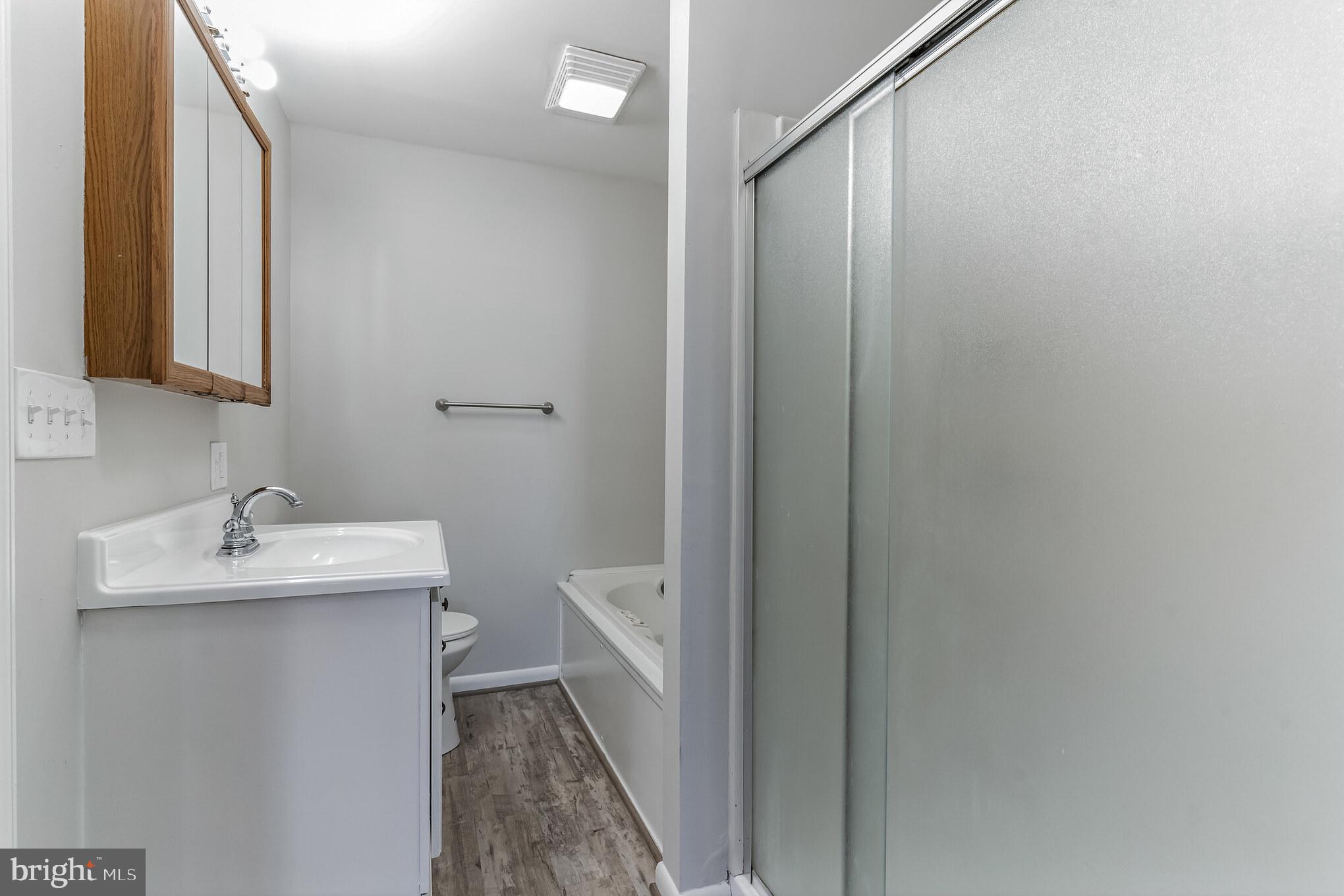 POMFRET ESTATES - Residential