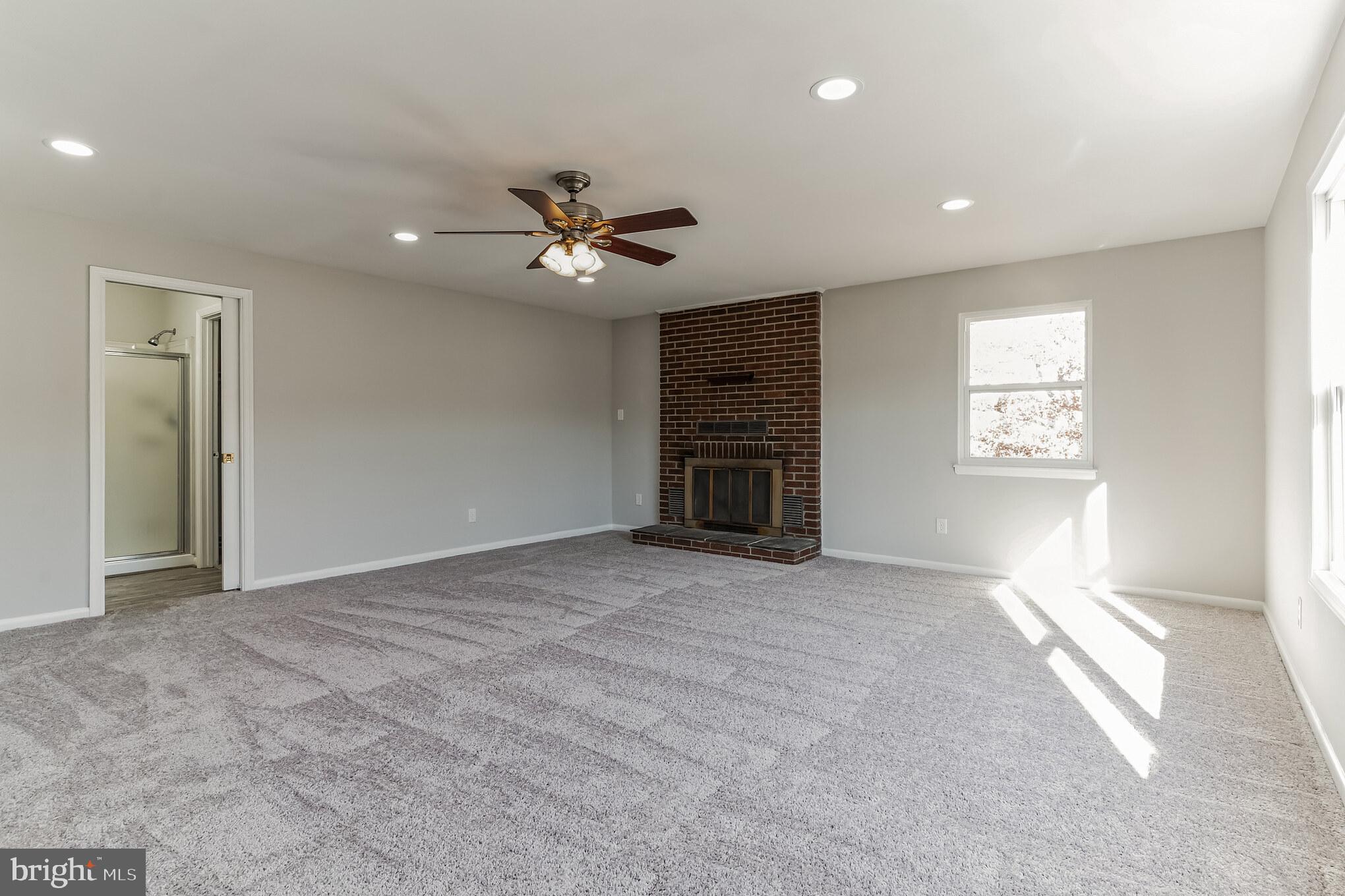 POMFRET ESTATES - Residential