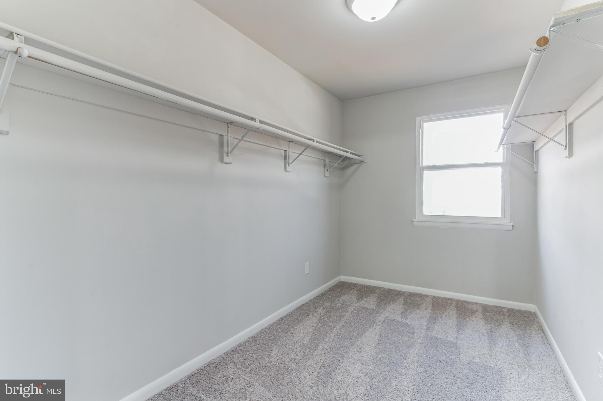 POMFRET ESTATES - Residential