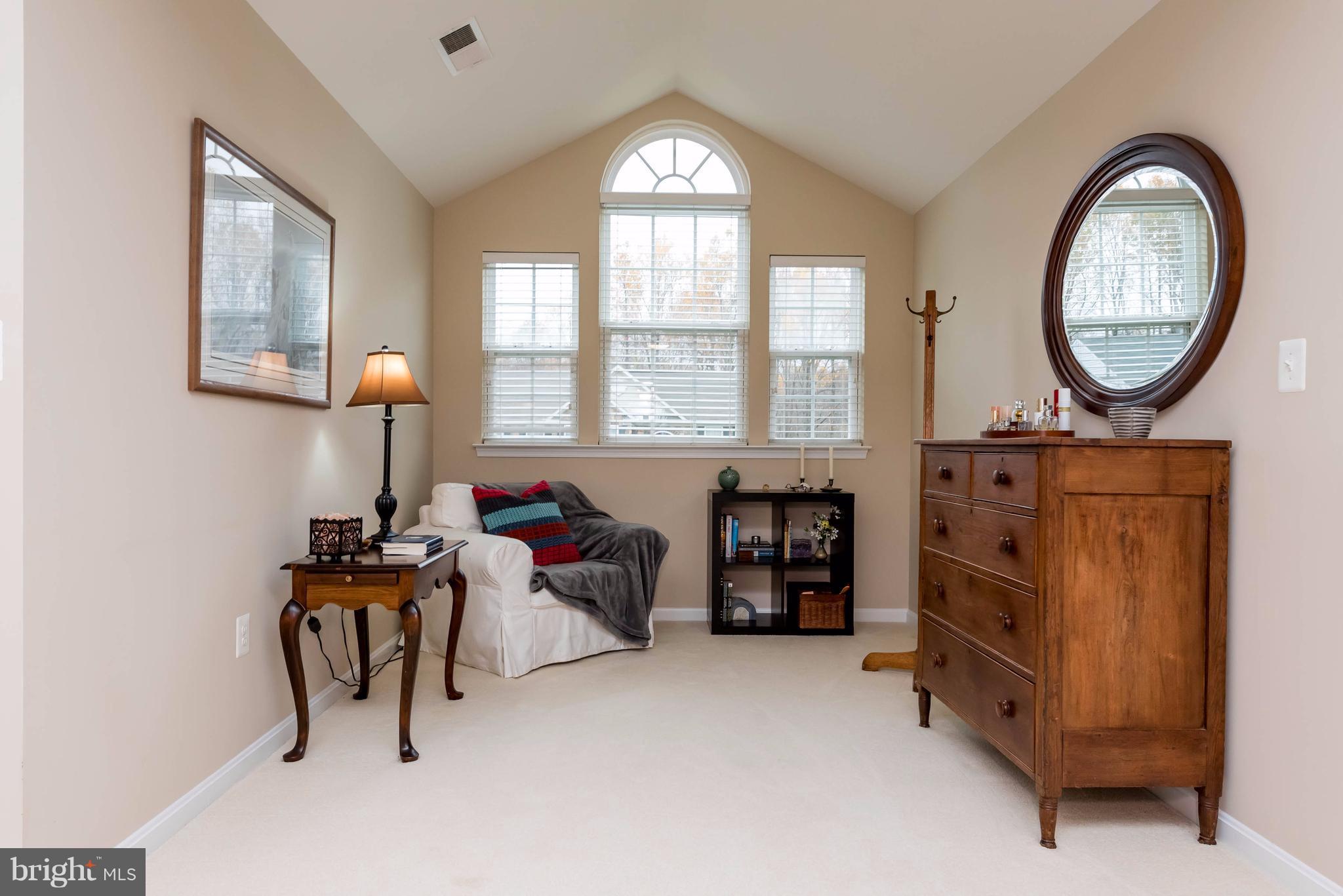 SARATOGA HUNT - Residential