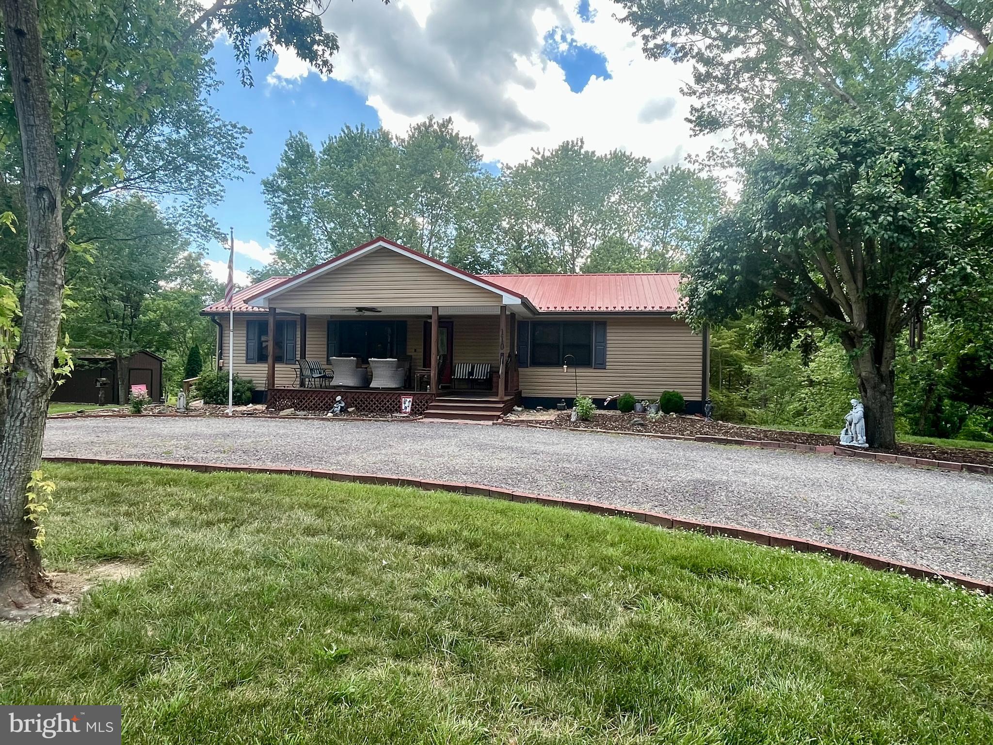 110 PATRICK HENRY DR