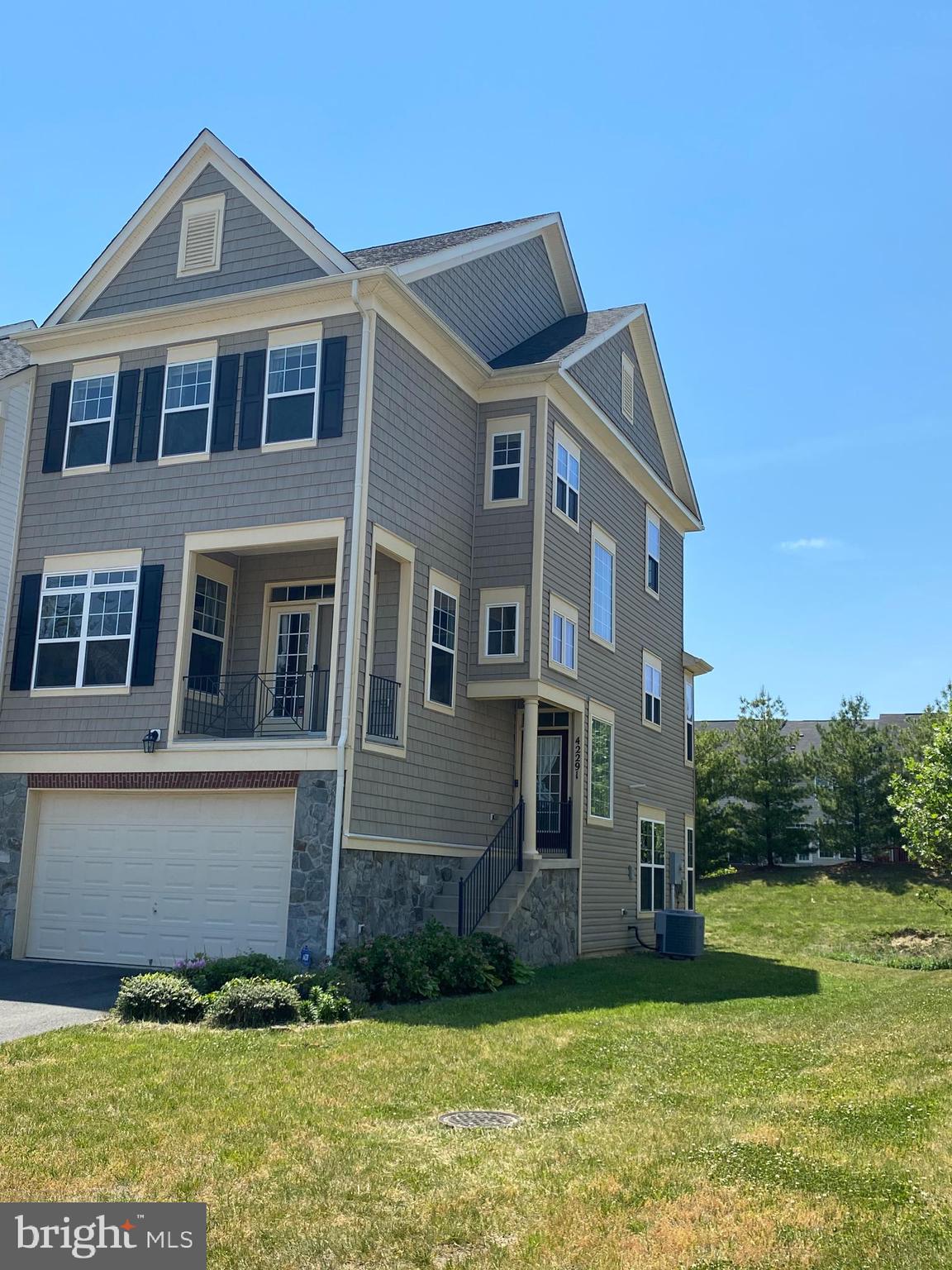 KIMMITT PROPERTY - Residential Lease