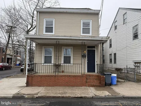 151 2nd Street Unit 2, Bordentown, NJ MLS: NJBL2106592