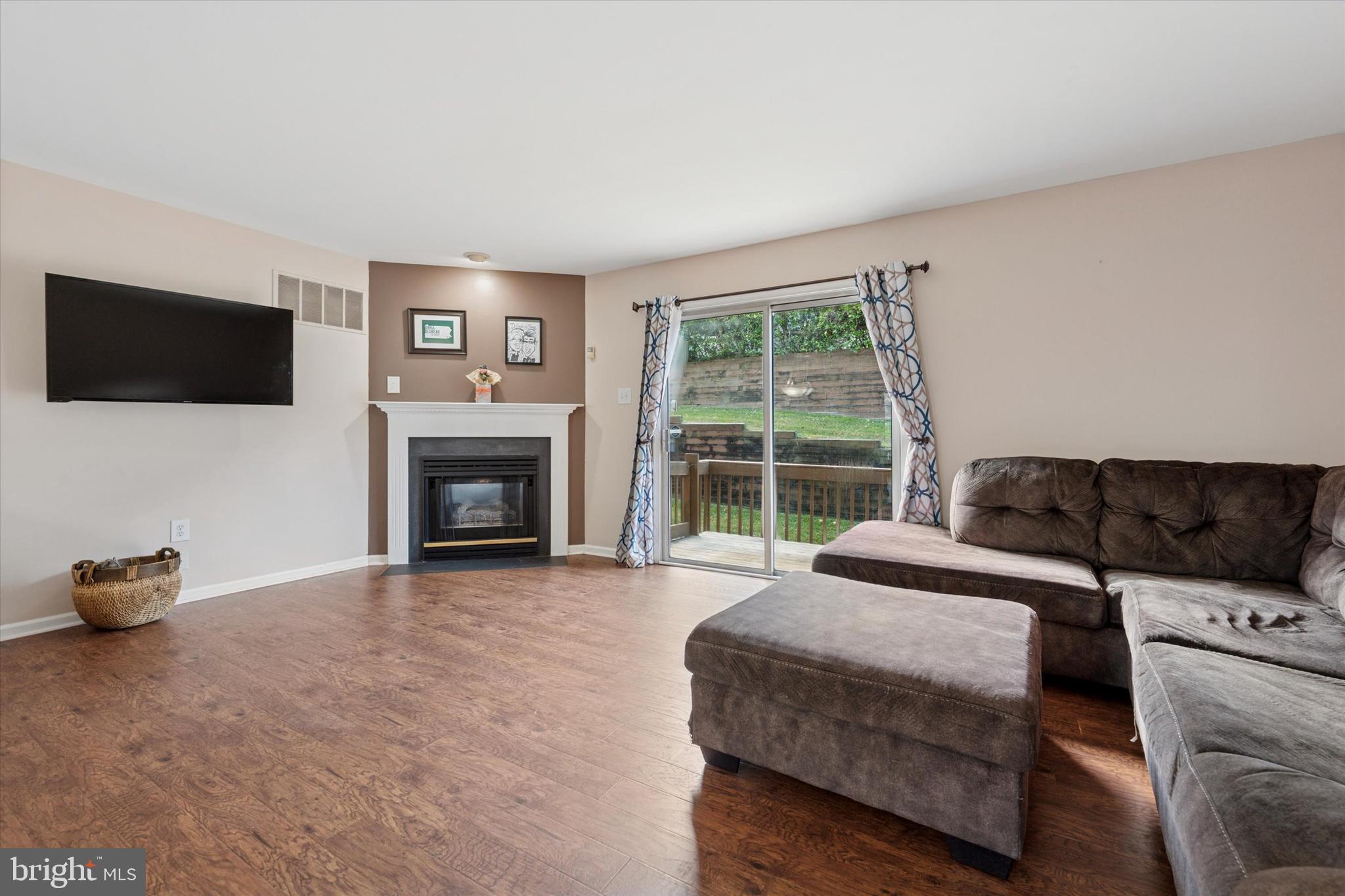 BALLINAHINCH - Residential