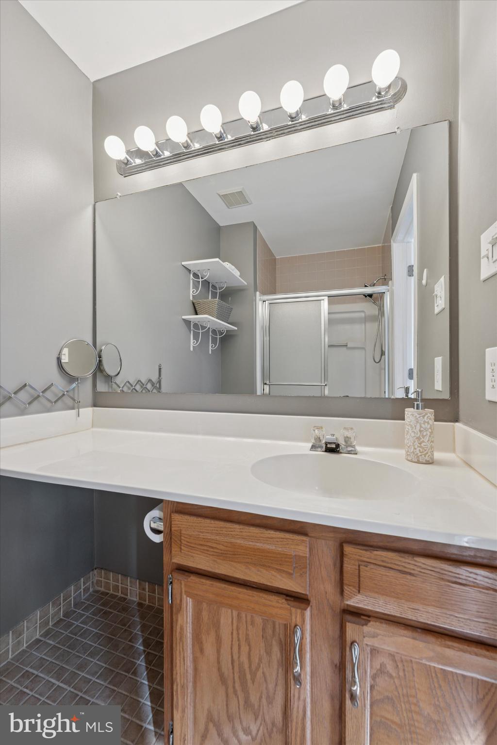 BALLINAHINCH - Residential