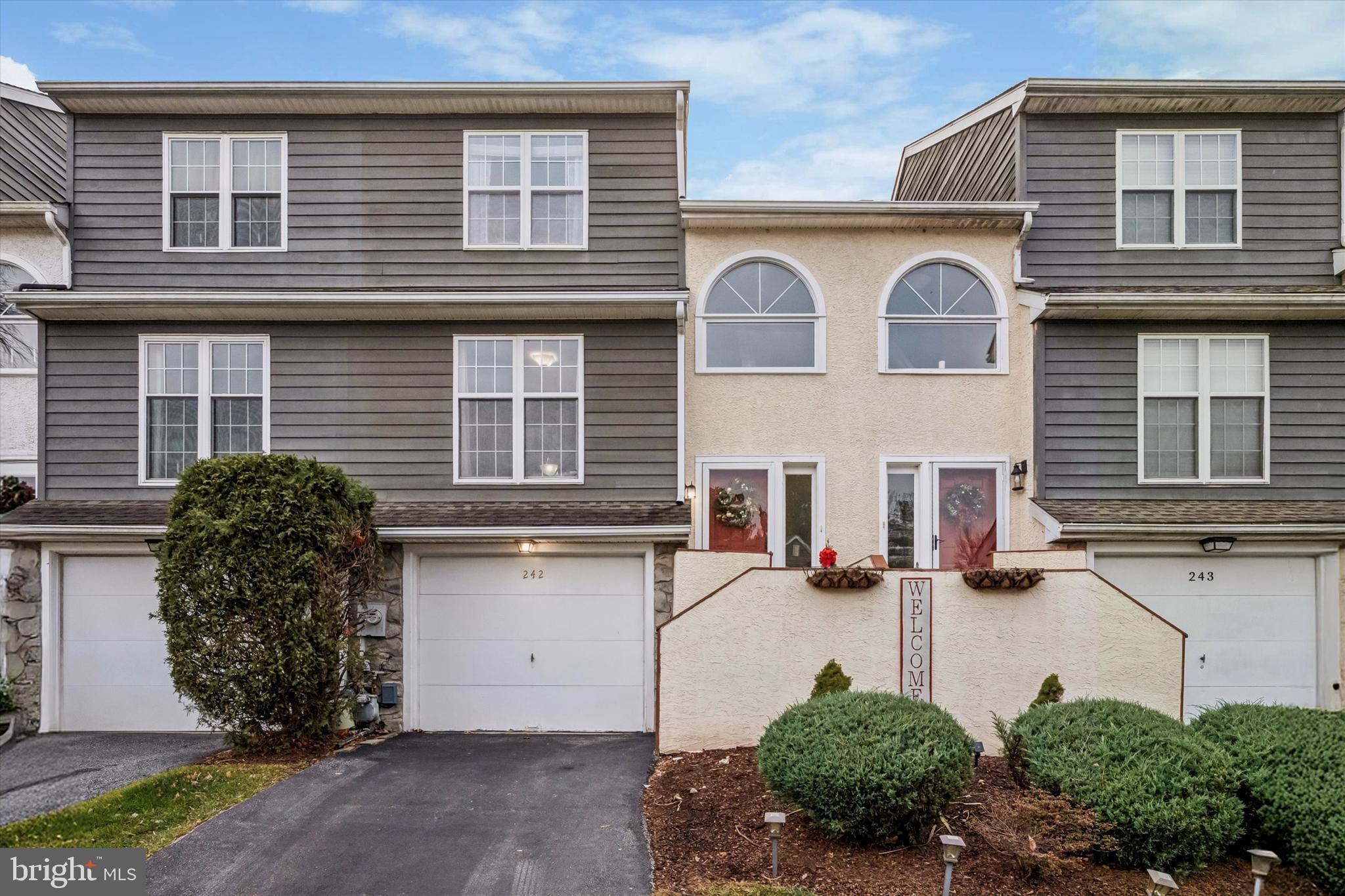 BALLINAHINCH - Residential