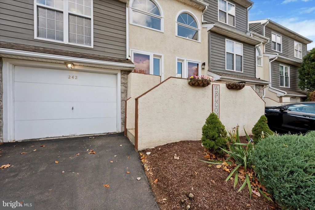 Photo of 242 Moria Place #242, ASTON, PA 19014 (MLS # PADE2102968)