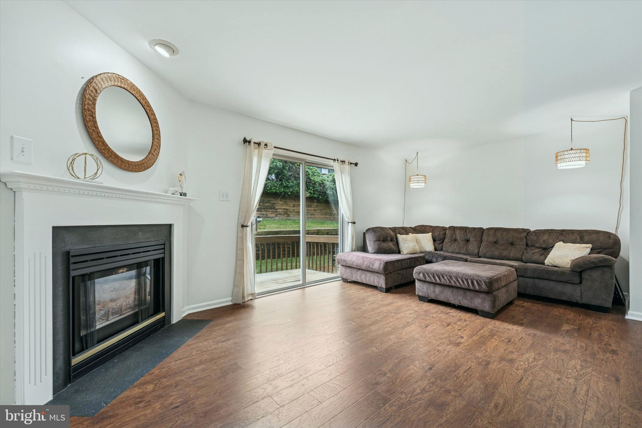 BALLINAHINCH - Residential