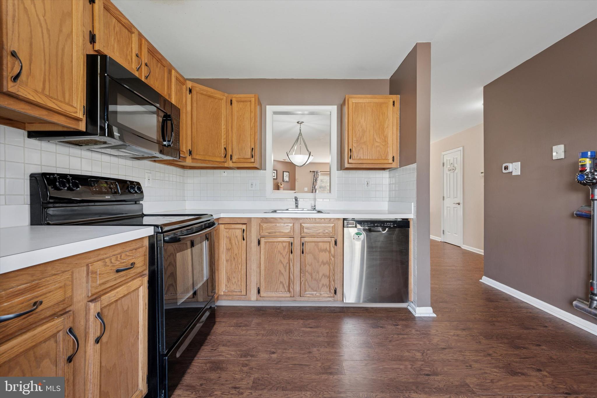 BALLINAHINCH - Residential