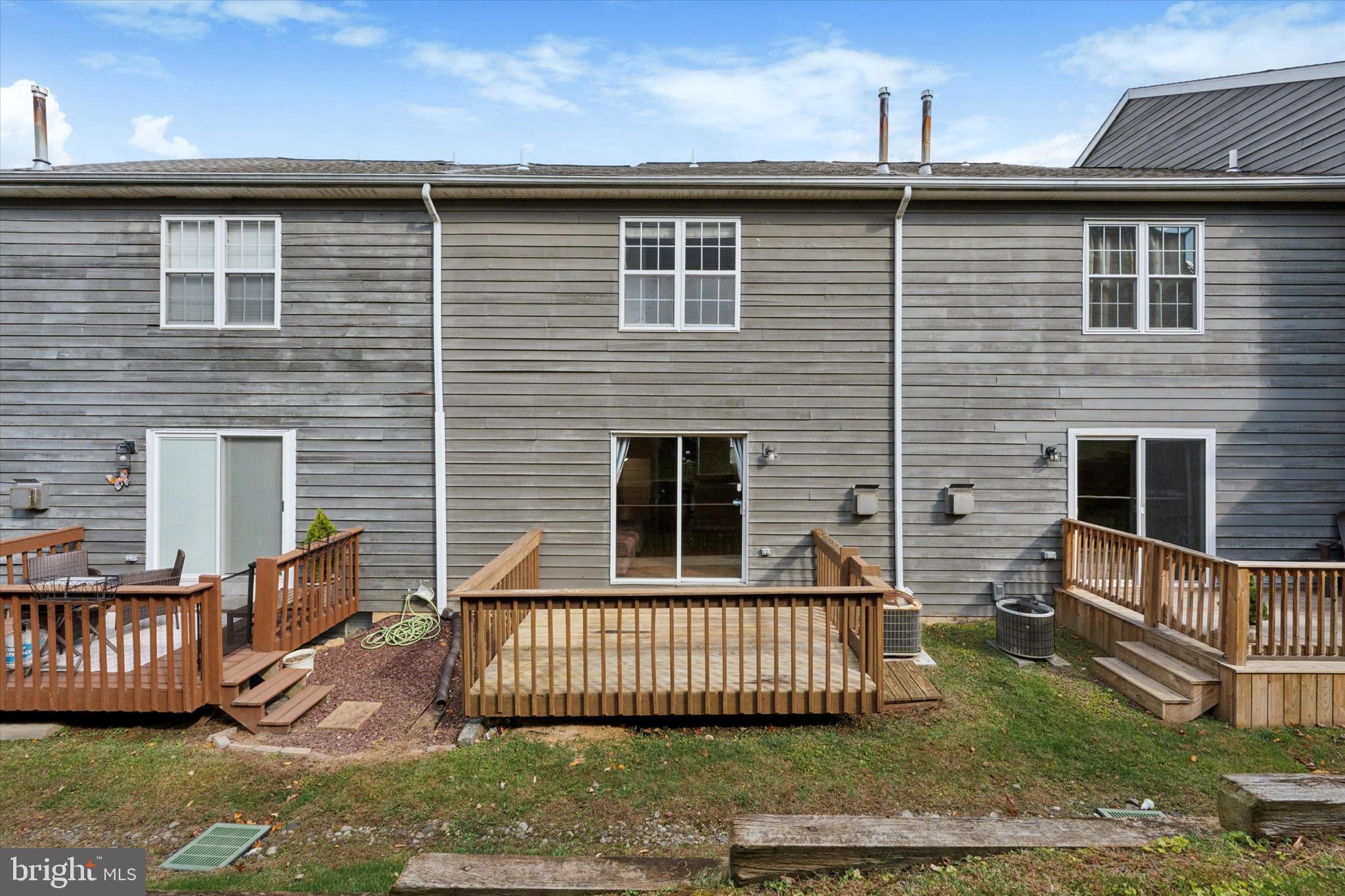 BALLINAHINCH - Residential