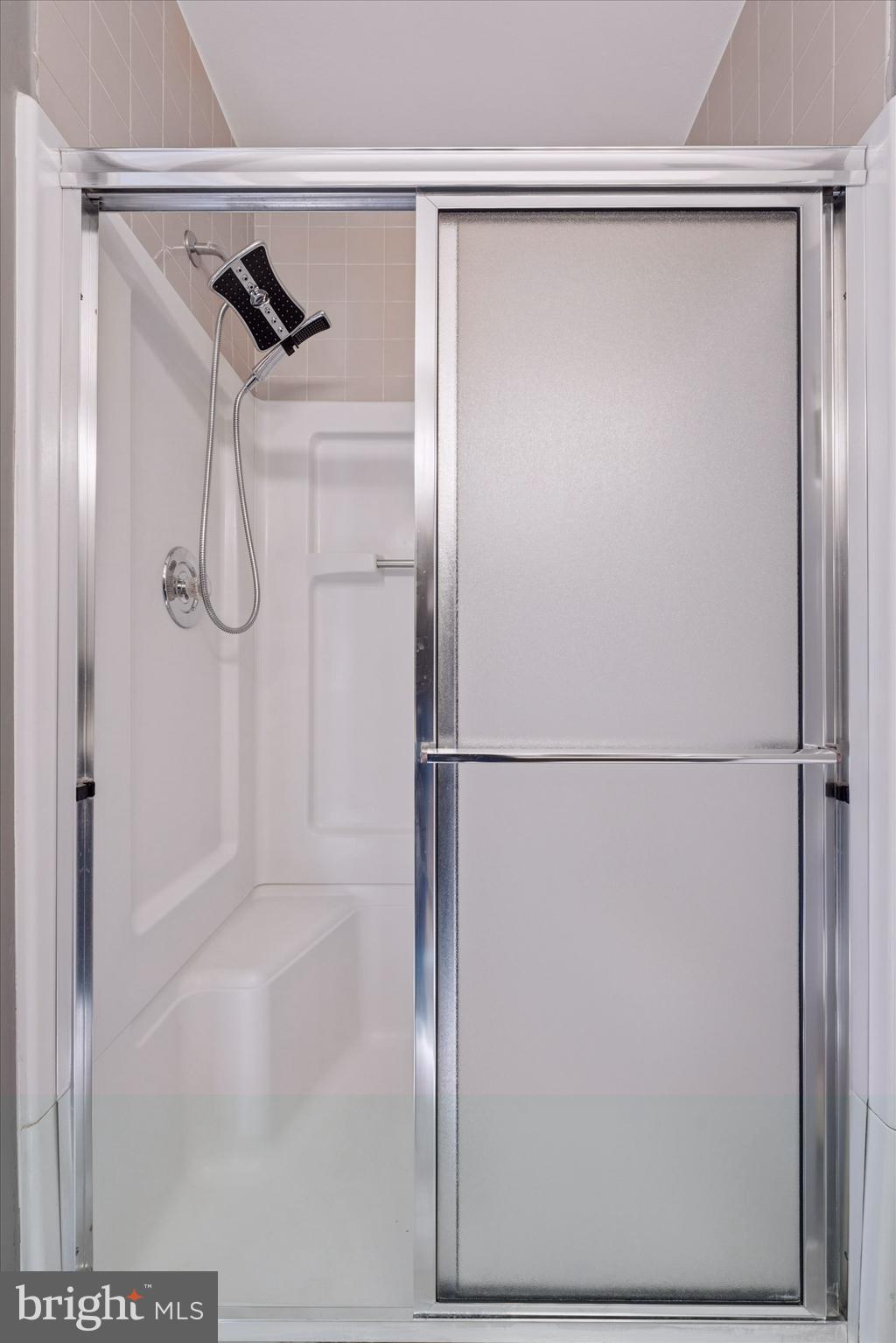 BALLINAHINCH - Residential