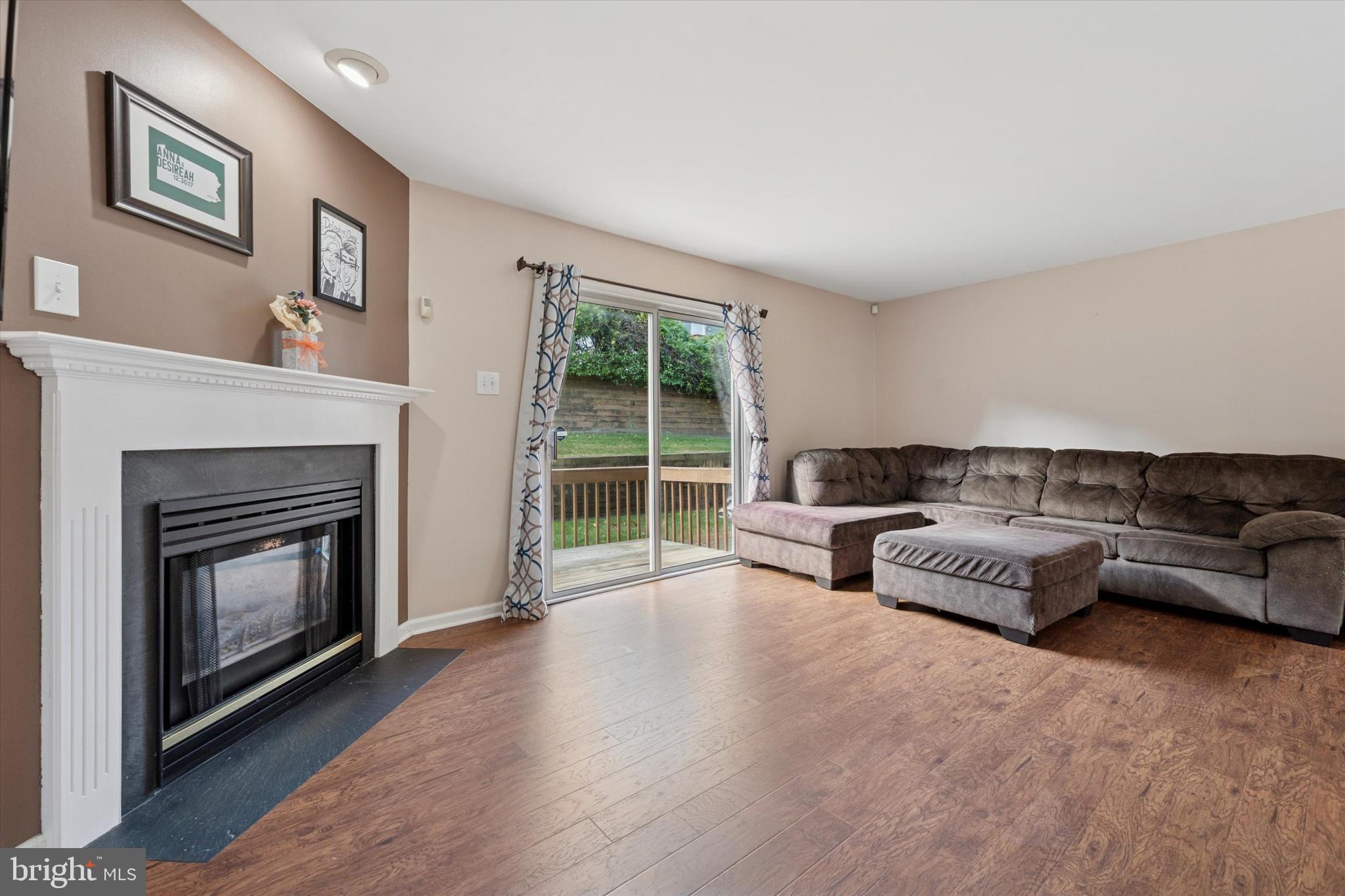 BALLINAHINCH - Residential