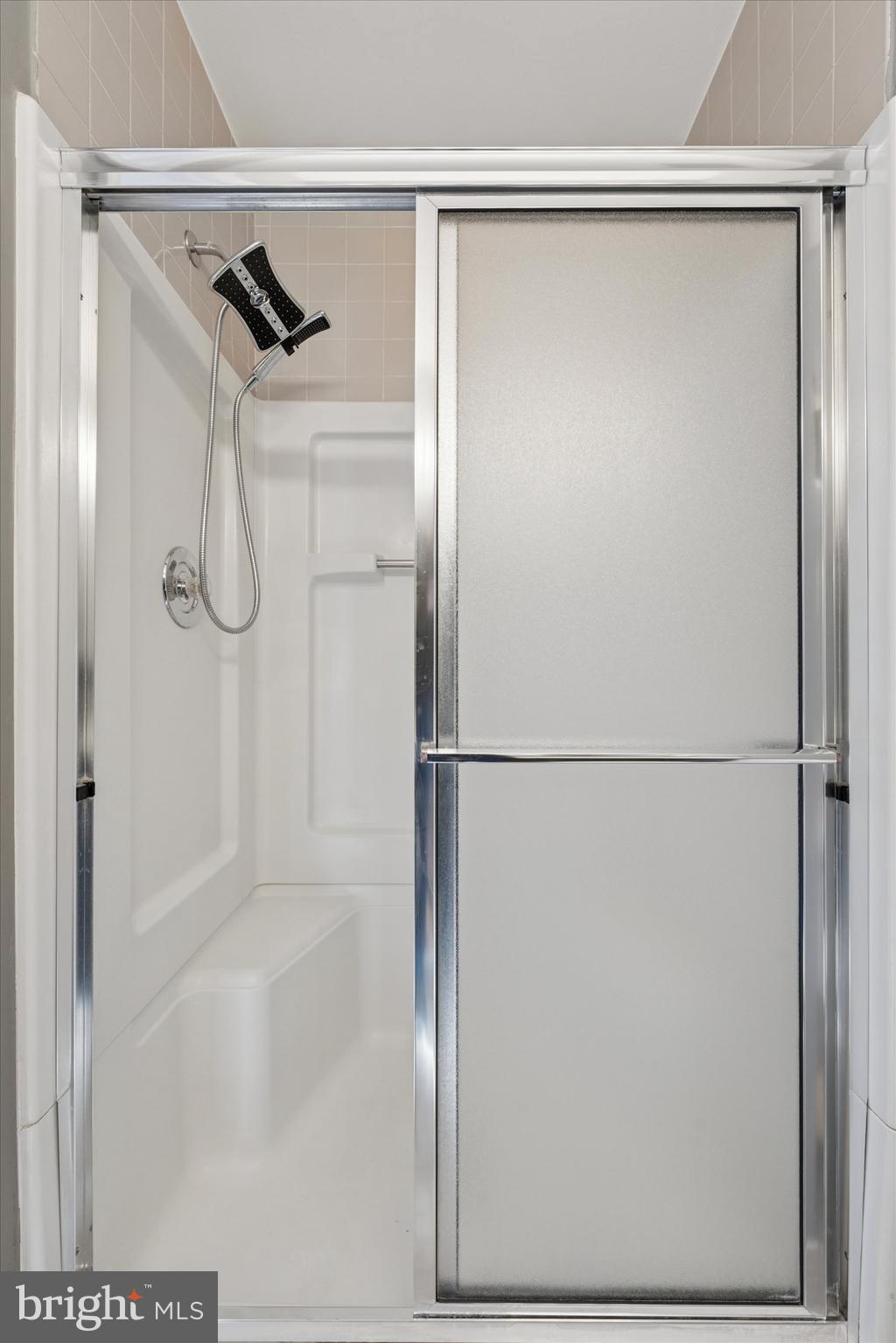 BALLINAHINCH - Residential