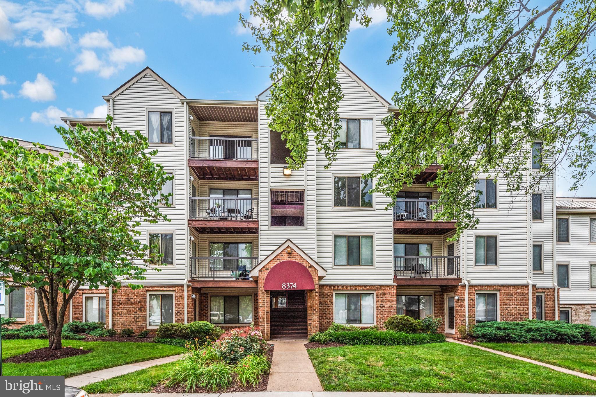 **Beautifully Maintained 2-Bedroom, 2-Bath Condo in the Heart of Manassas!**
Enjoy the convenience of **walking distance to shops, restaurants, Walmart**, and more. This pristine home features , **two spacious bedrooms**, including a **primary suite with walk-in closet**, a bright **eat-in kitchen**, large living room, separate dining area, and a **private patio** just steps from the pool.
Located in the desirable Battery Heights community with access to a **private condo pool** and optional gym access for a **one-time \$25 fee**. This home is move-in ready and offers the perfect blend of comfort and convenience!