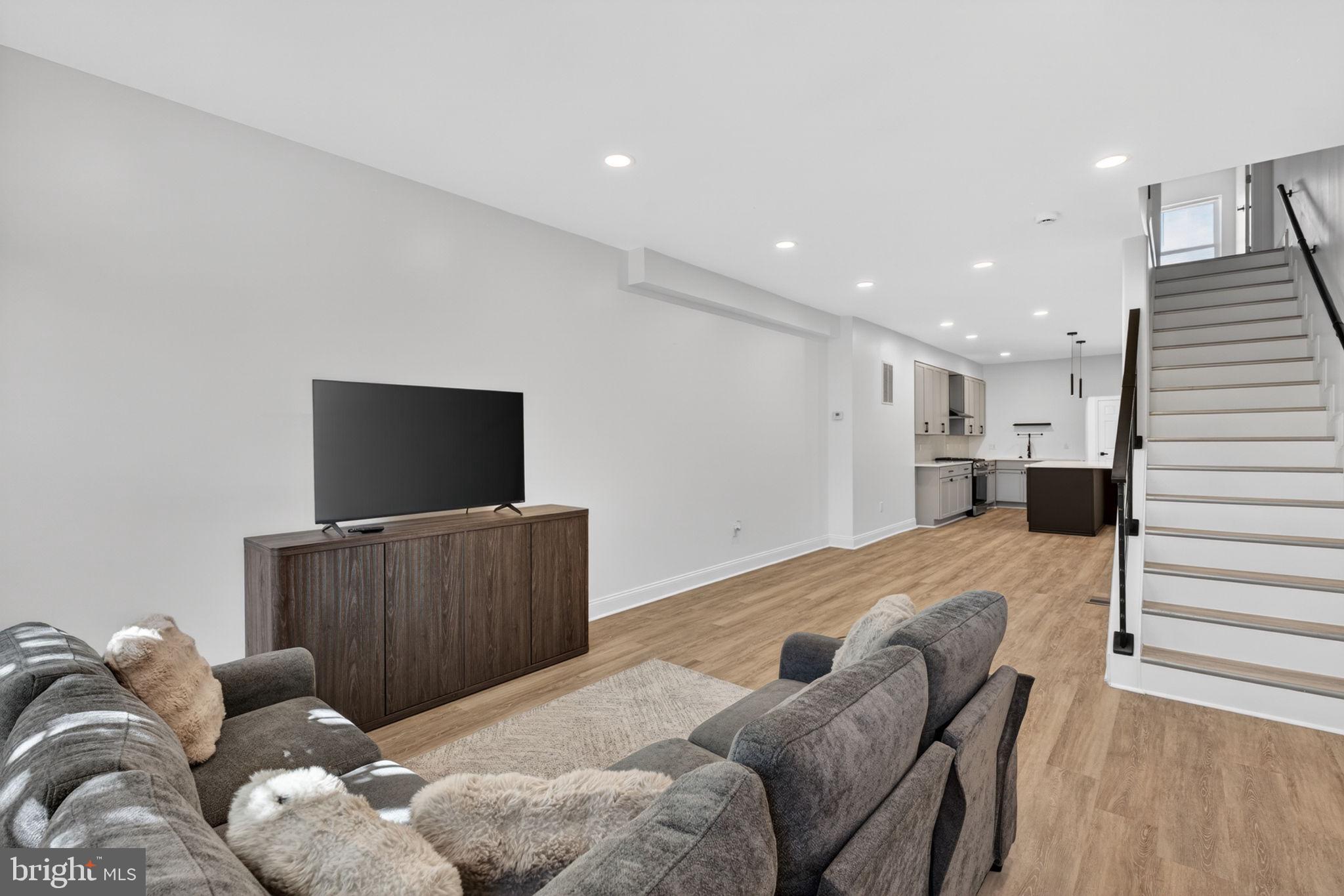 MCELDERRY PARK - Residential