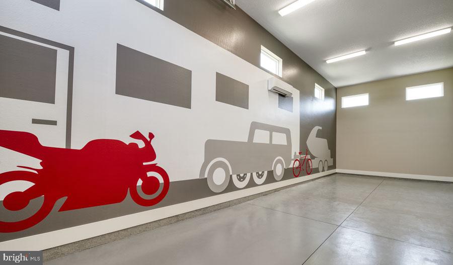 ELMWOOD FARM - Residential