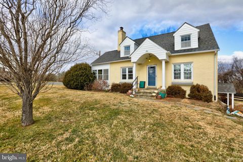 391 E COLONIAL HIGHWAY HAMILTON VA 20158