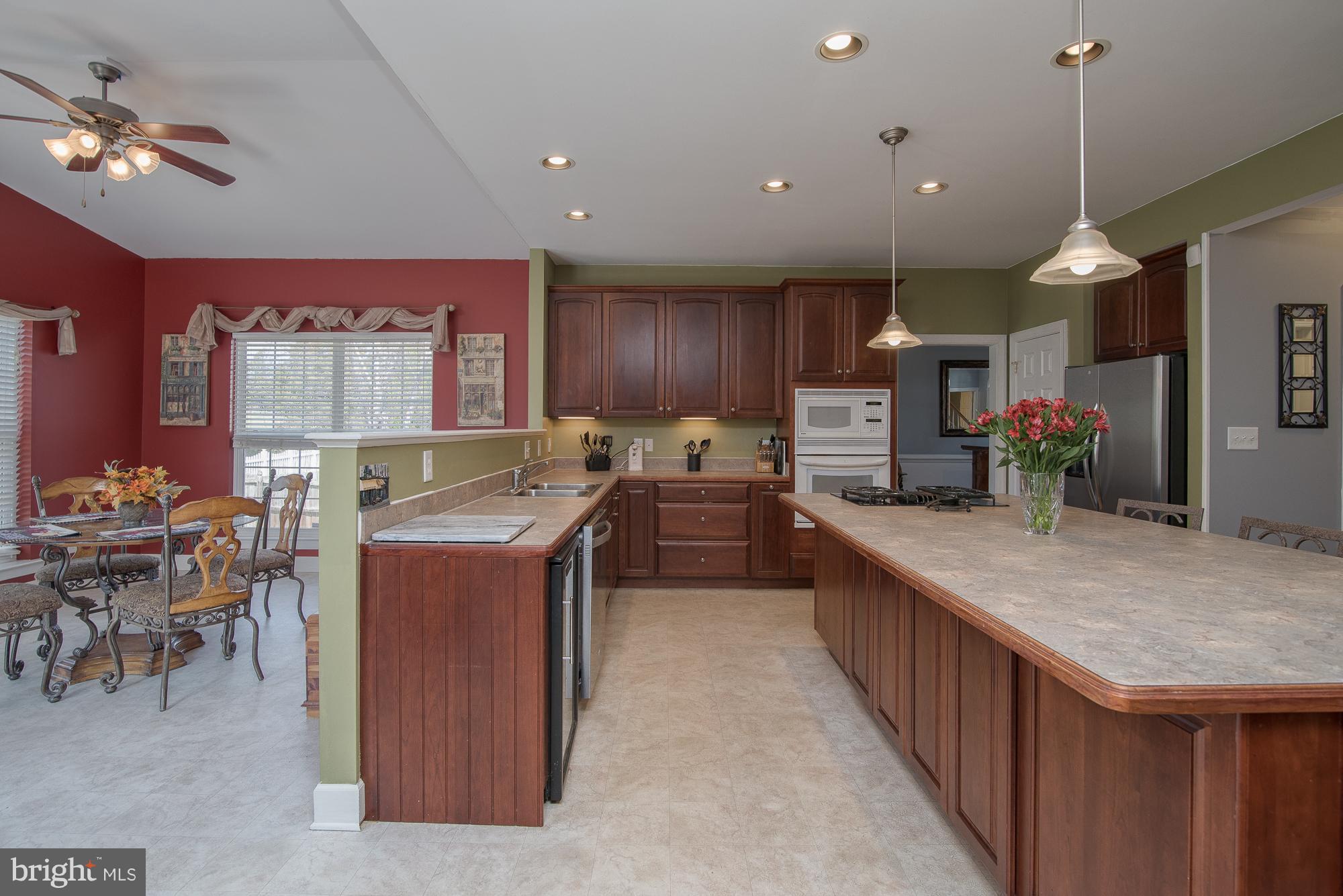 WILLOW POND - Residential