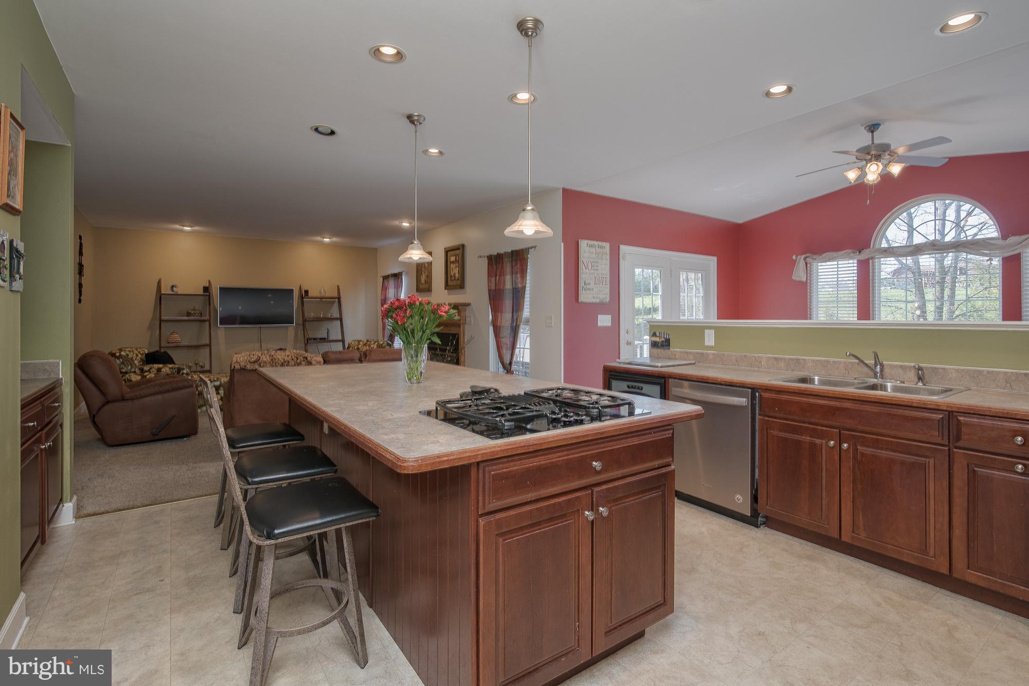 WILLOW POND - Residential