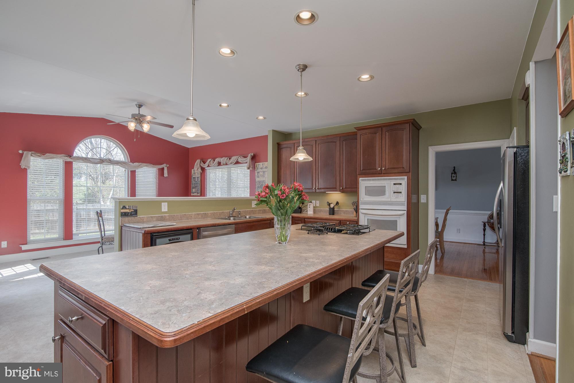 WILLOW POND - Residential