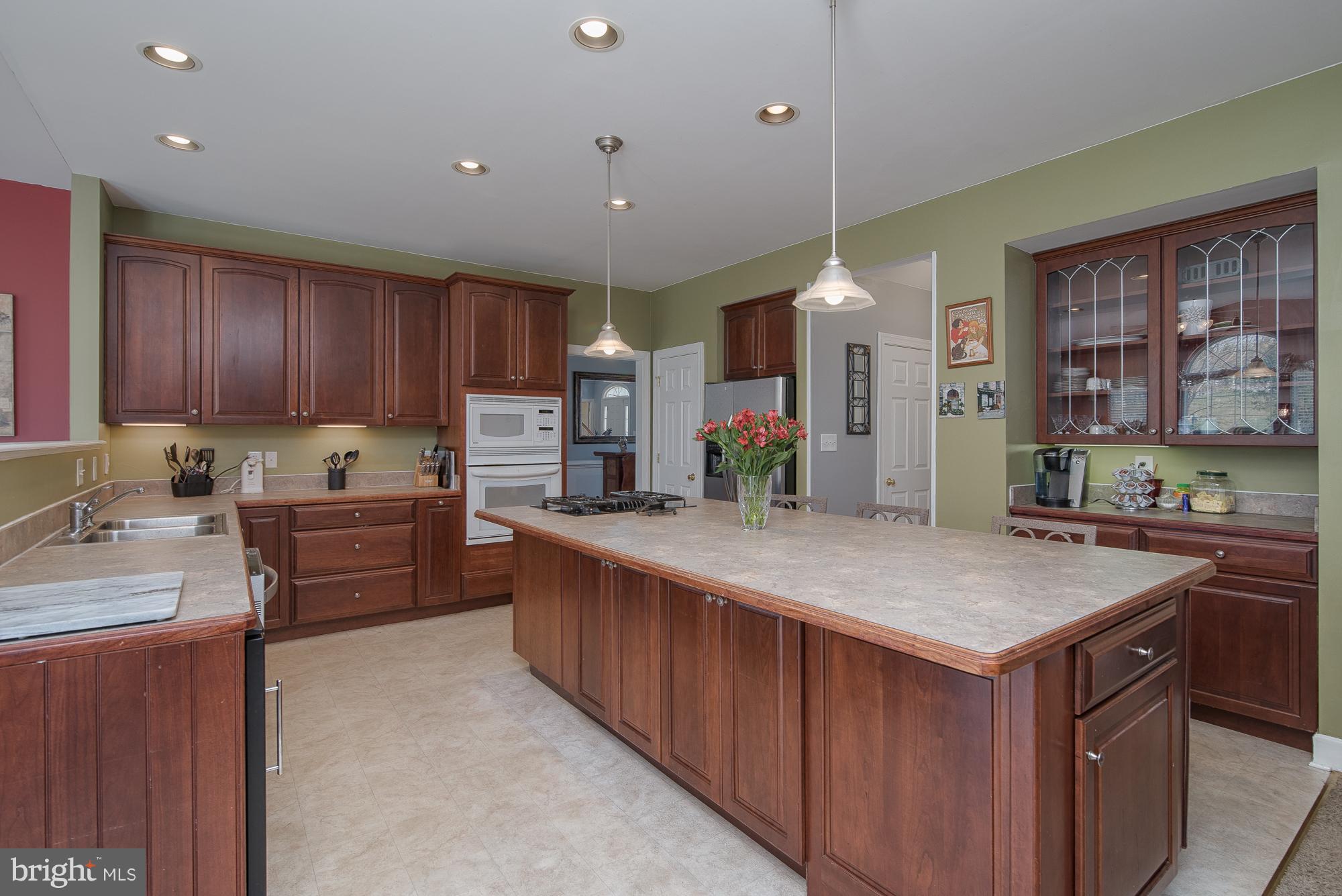 WILLOW POND - Residential