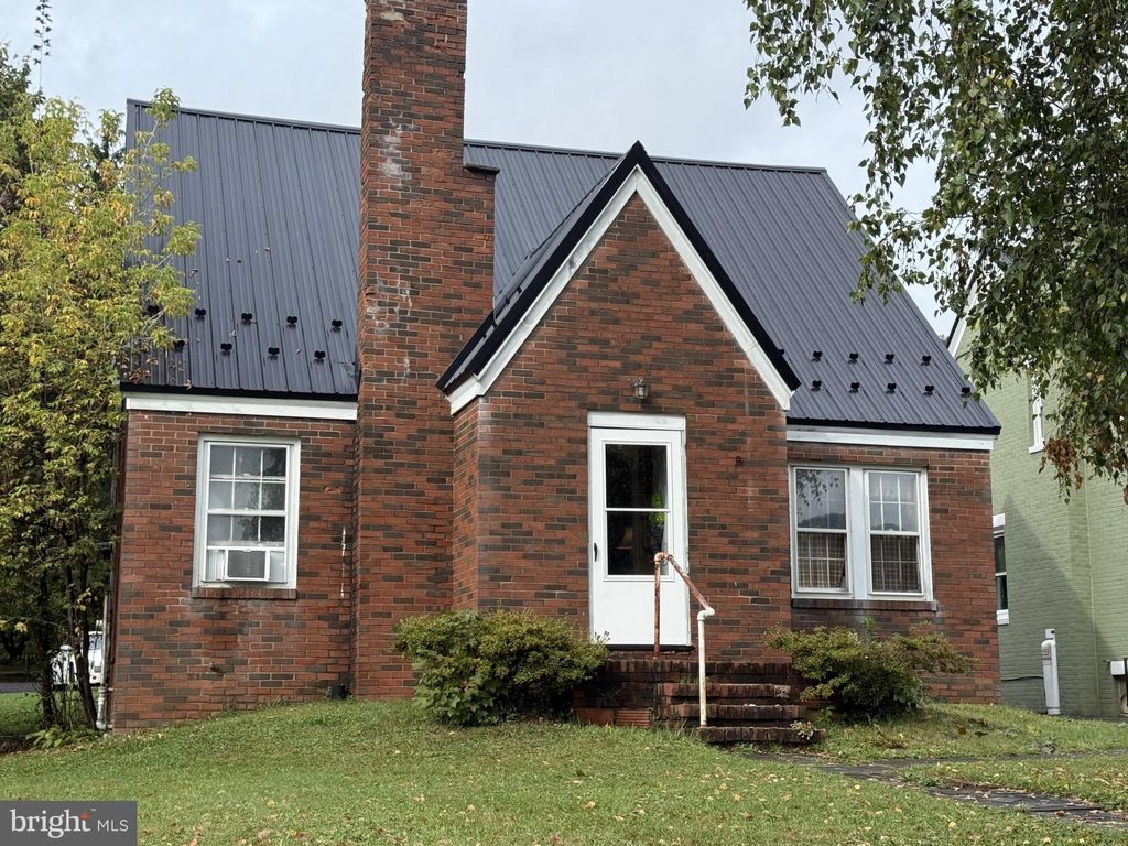 Photo of 208 Woodward Avenue, LOCK HAVEN, PA 17745 (MLS # PACL2025270)