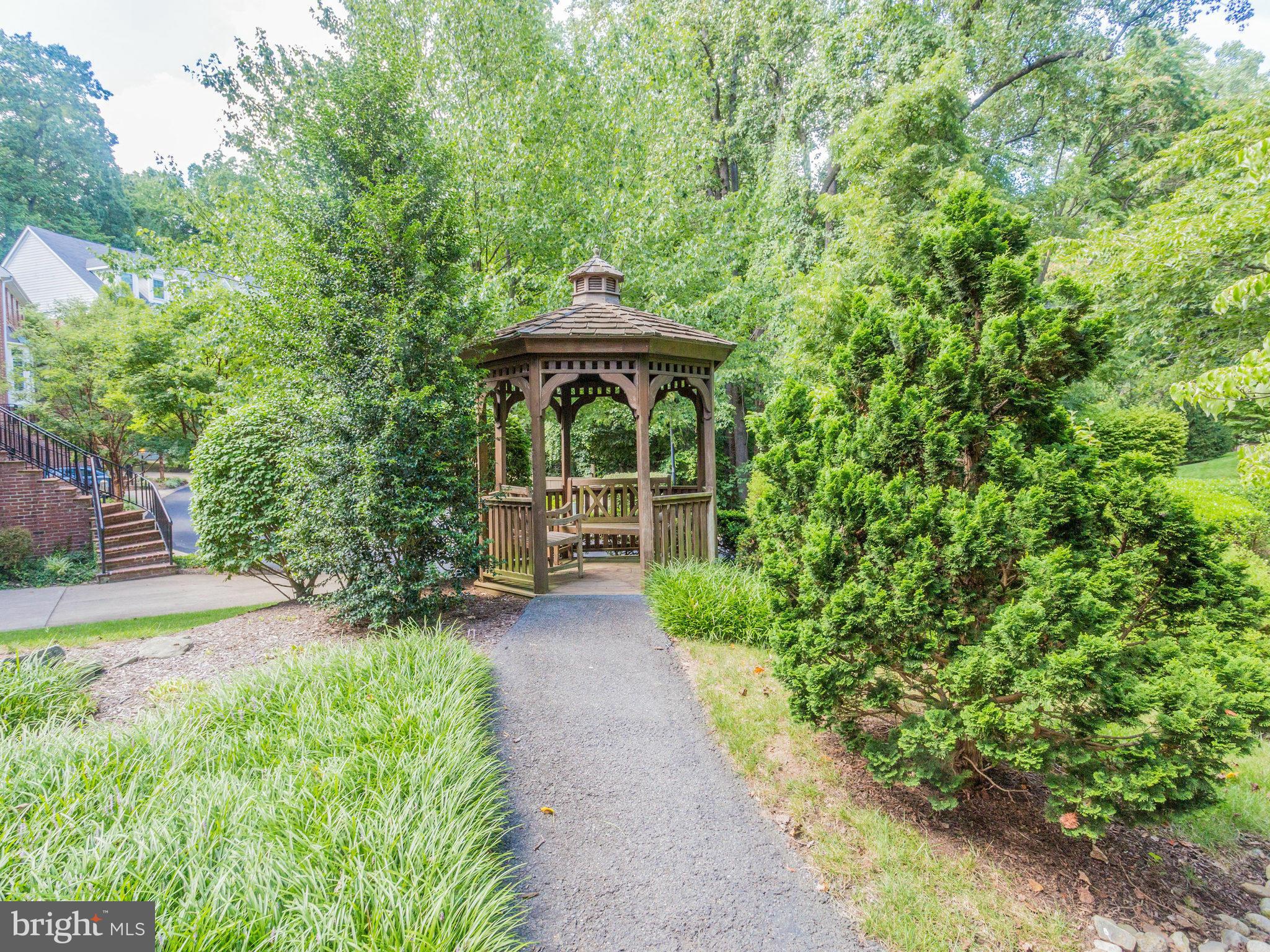 HILLCREST - Residential