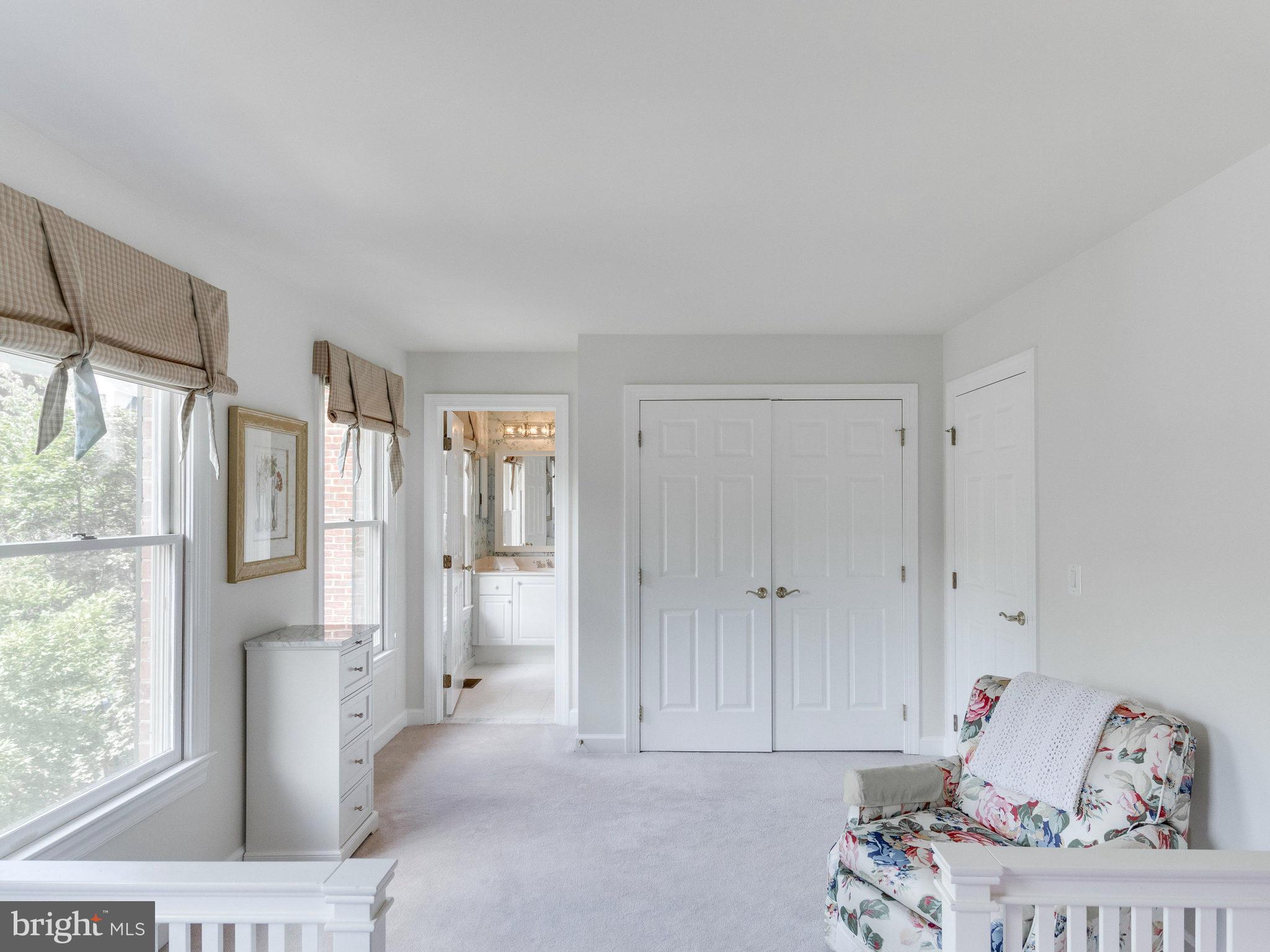 HILLCREST - Residential