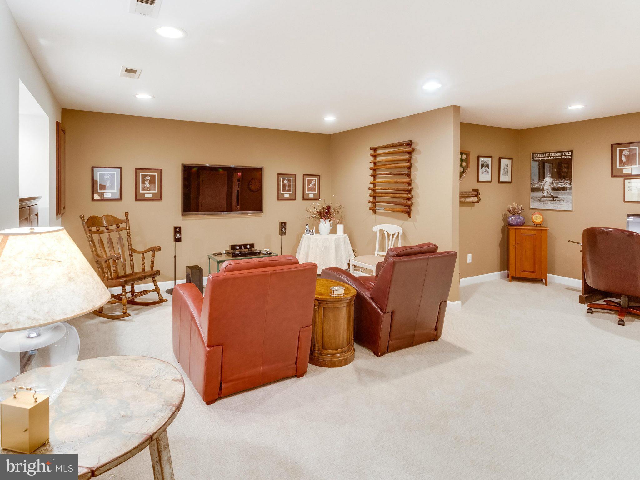 HILLCREST - Residential