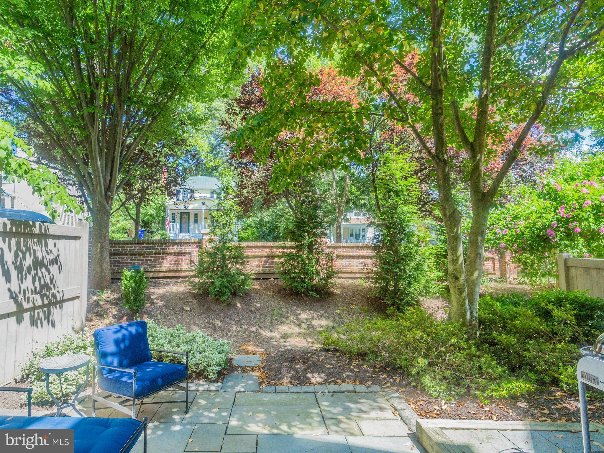 HILLCREST - Residential