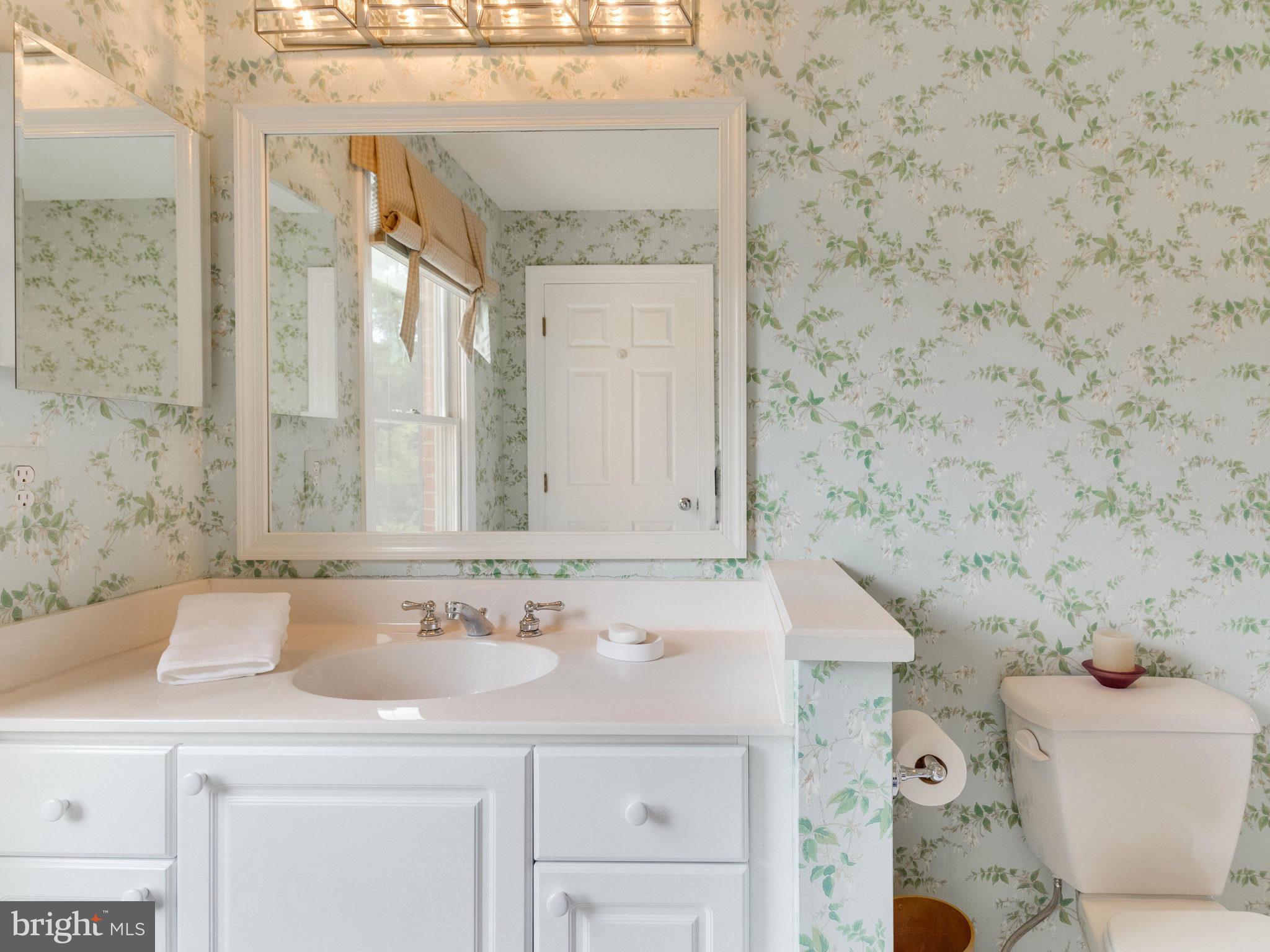 HILLCREST - Residential