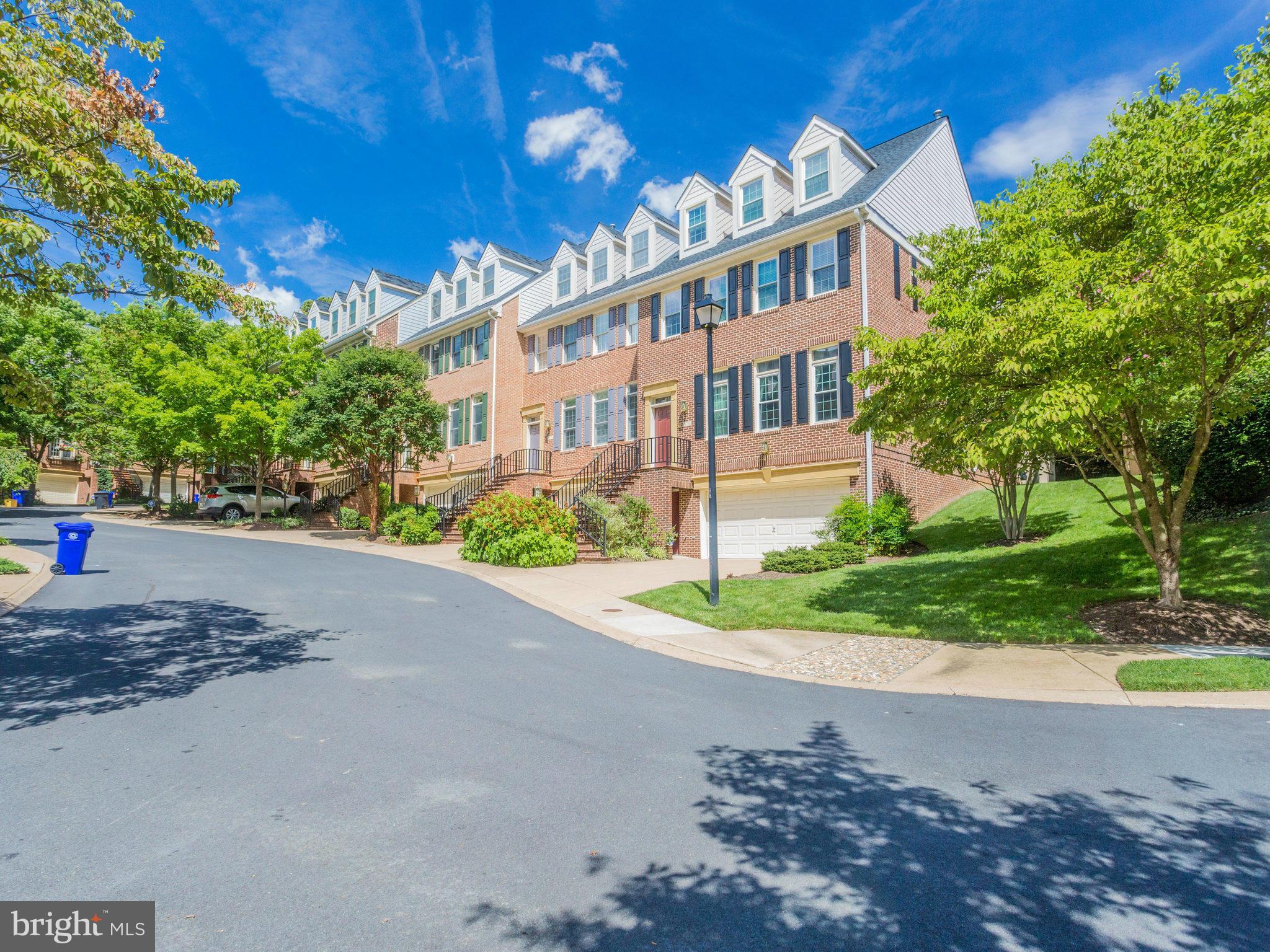 HILLCREST - Residential