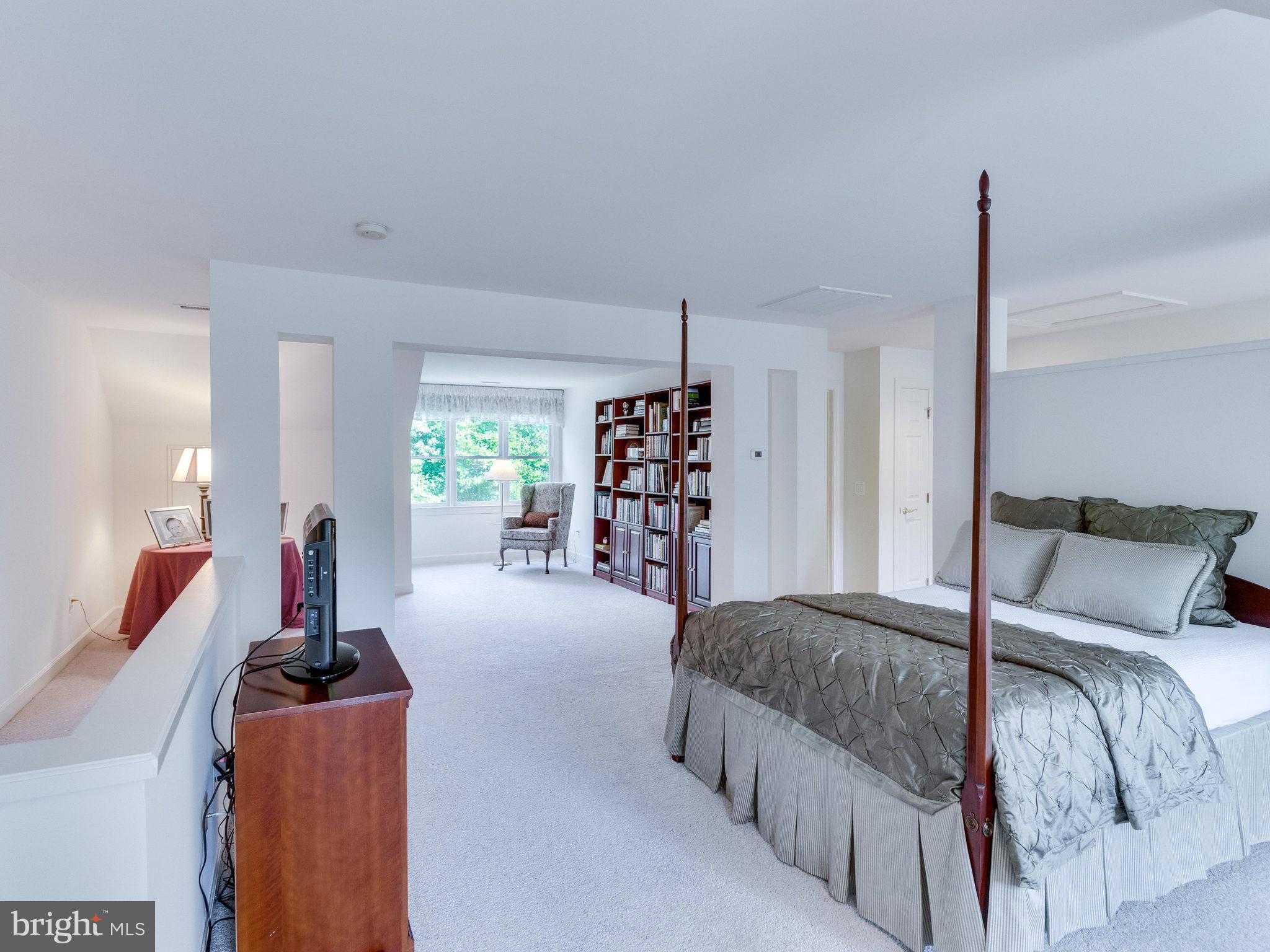 HILLCREST - Residential