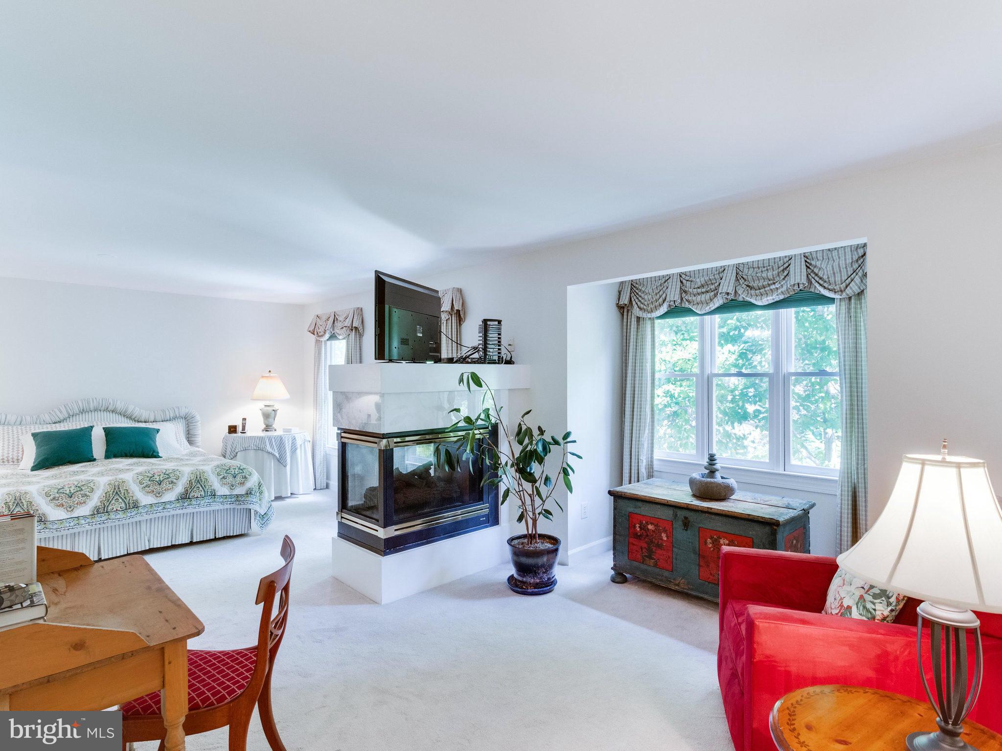 HILLCREST - Residential