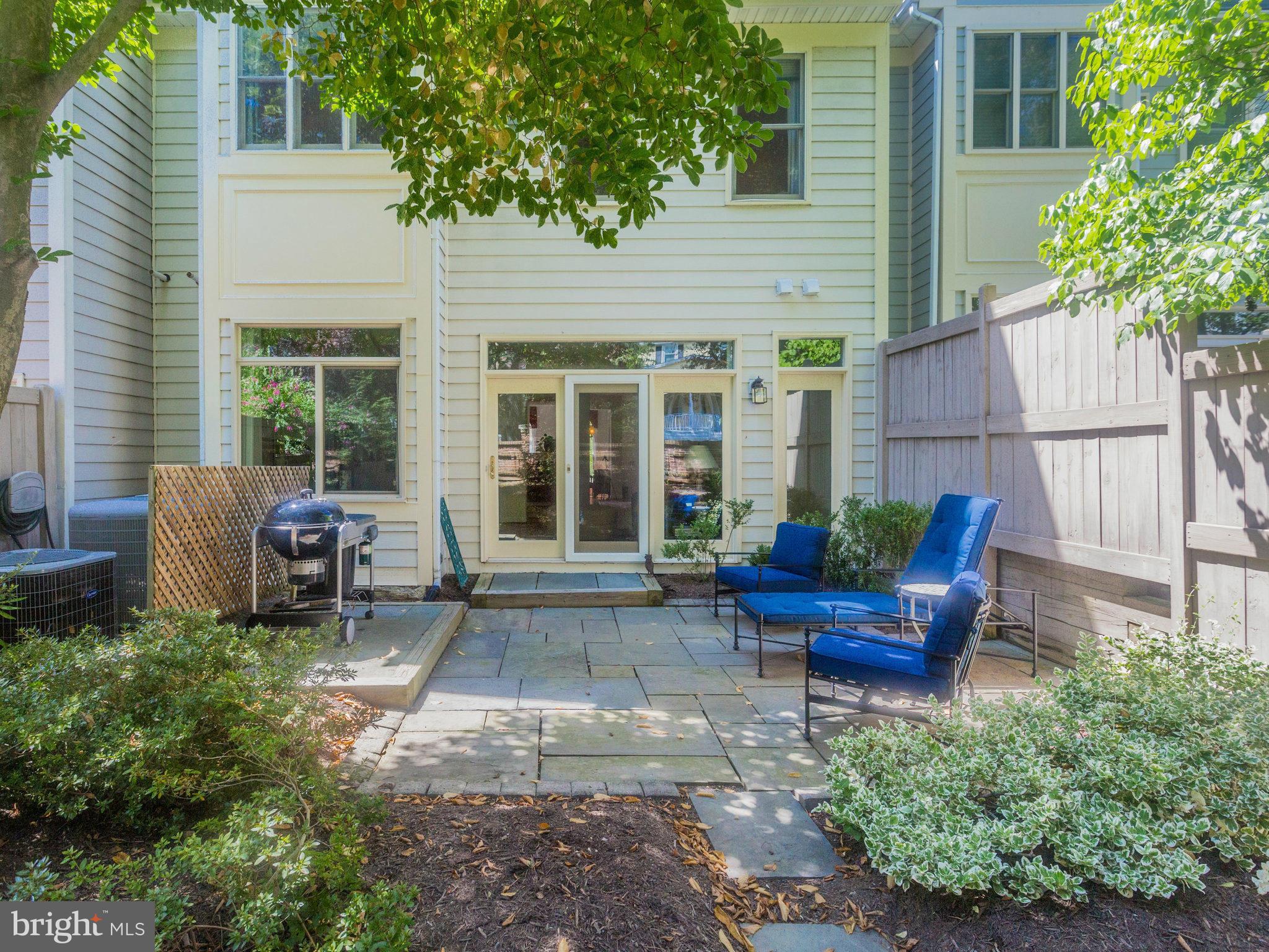 HILLCREST - Residential