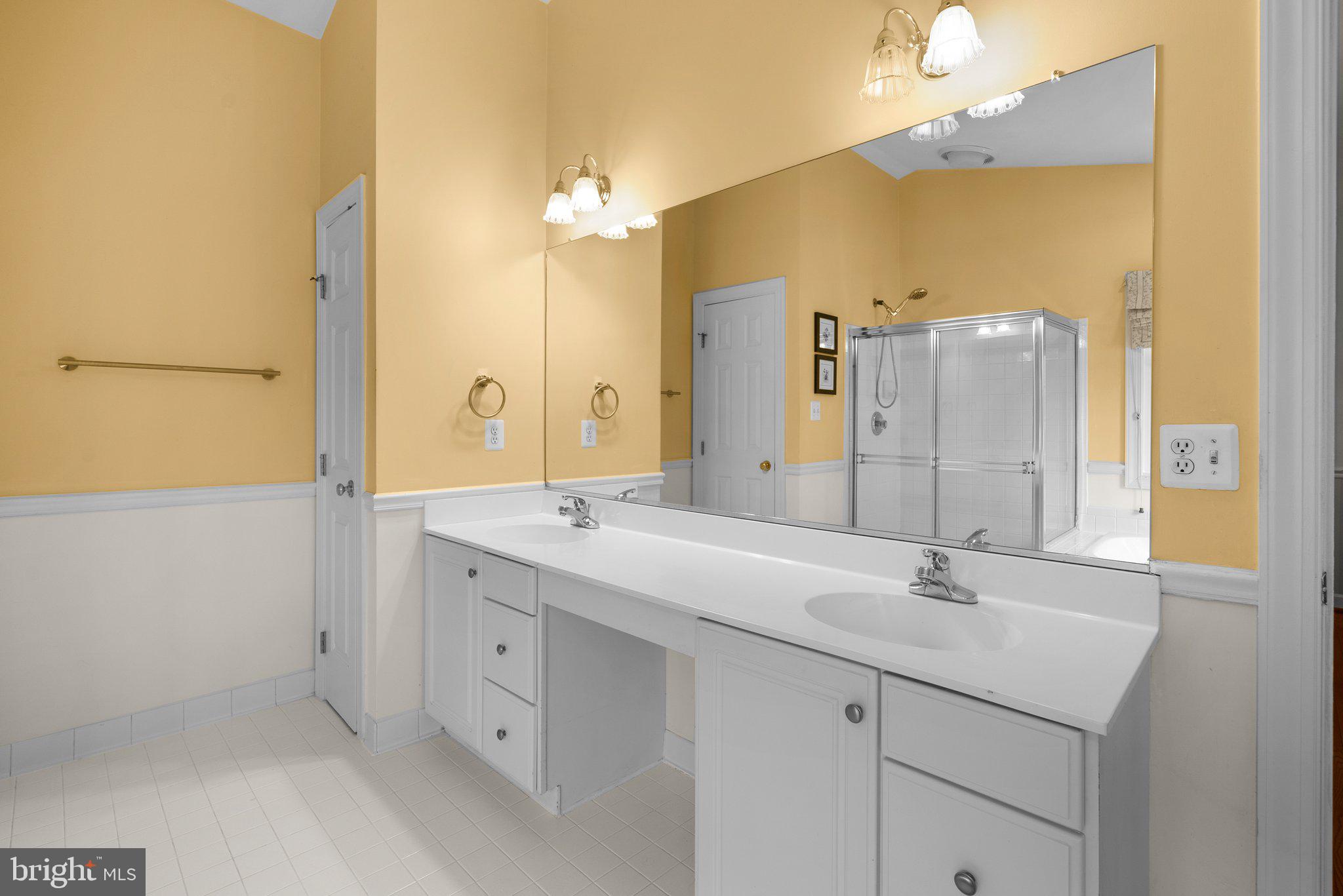 LLEWELLYN FIELDS - Residential