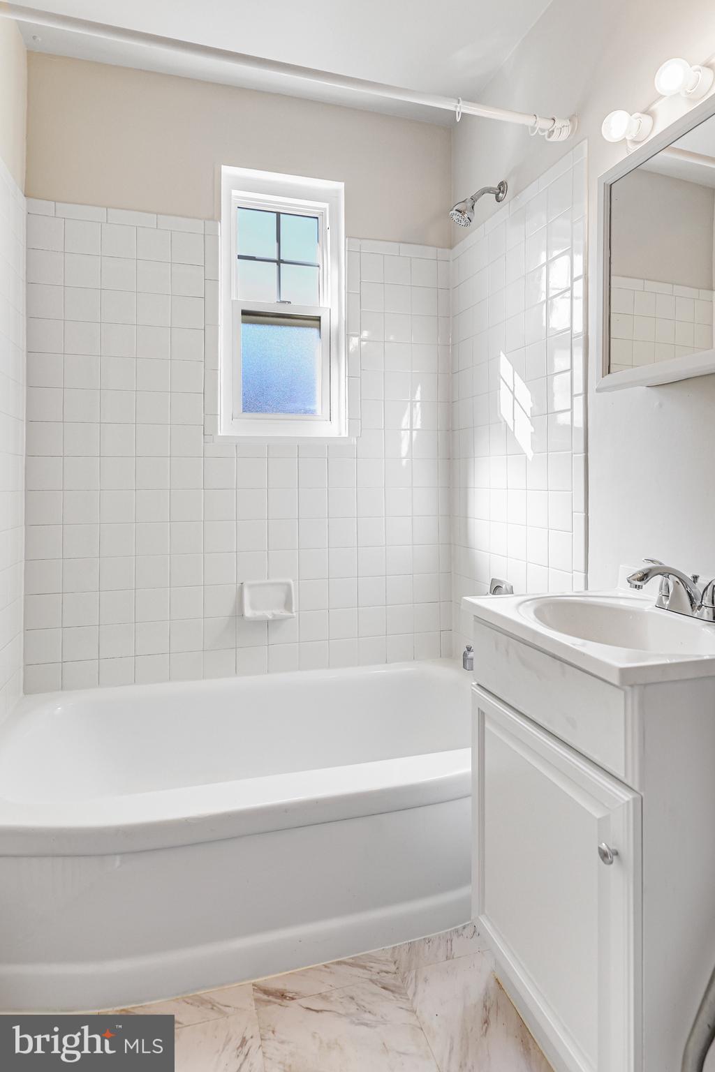 ROSSLYN HEIGHTS - Residential