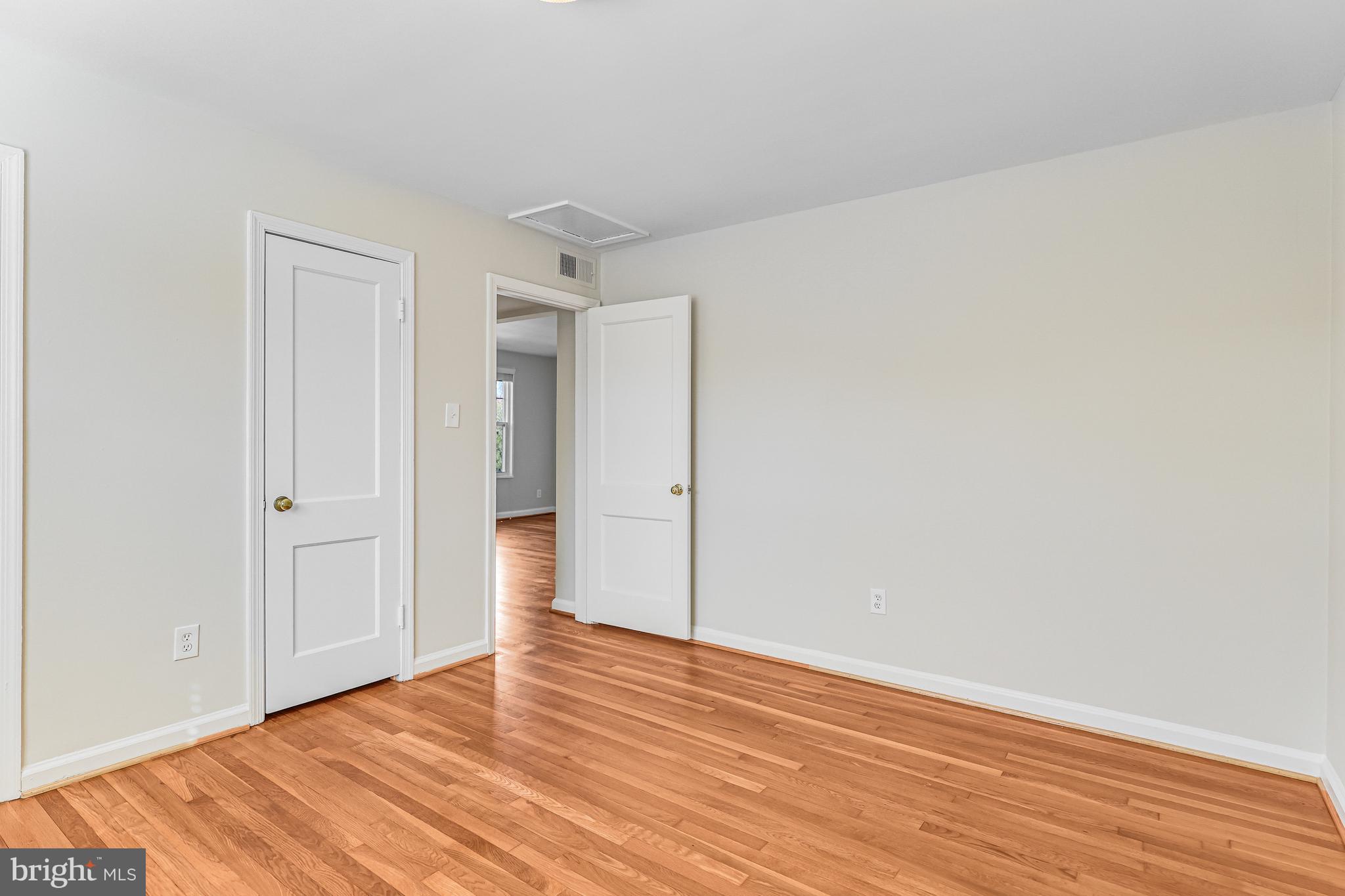 ROSSLYN HEIGHTS - Residential