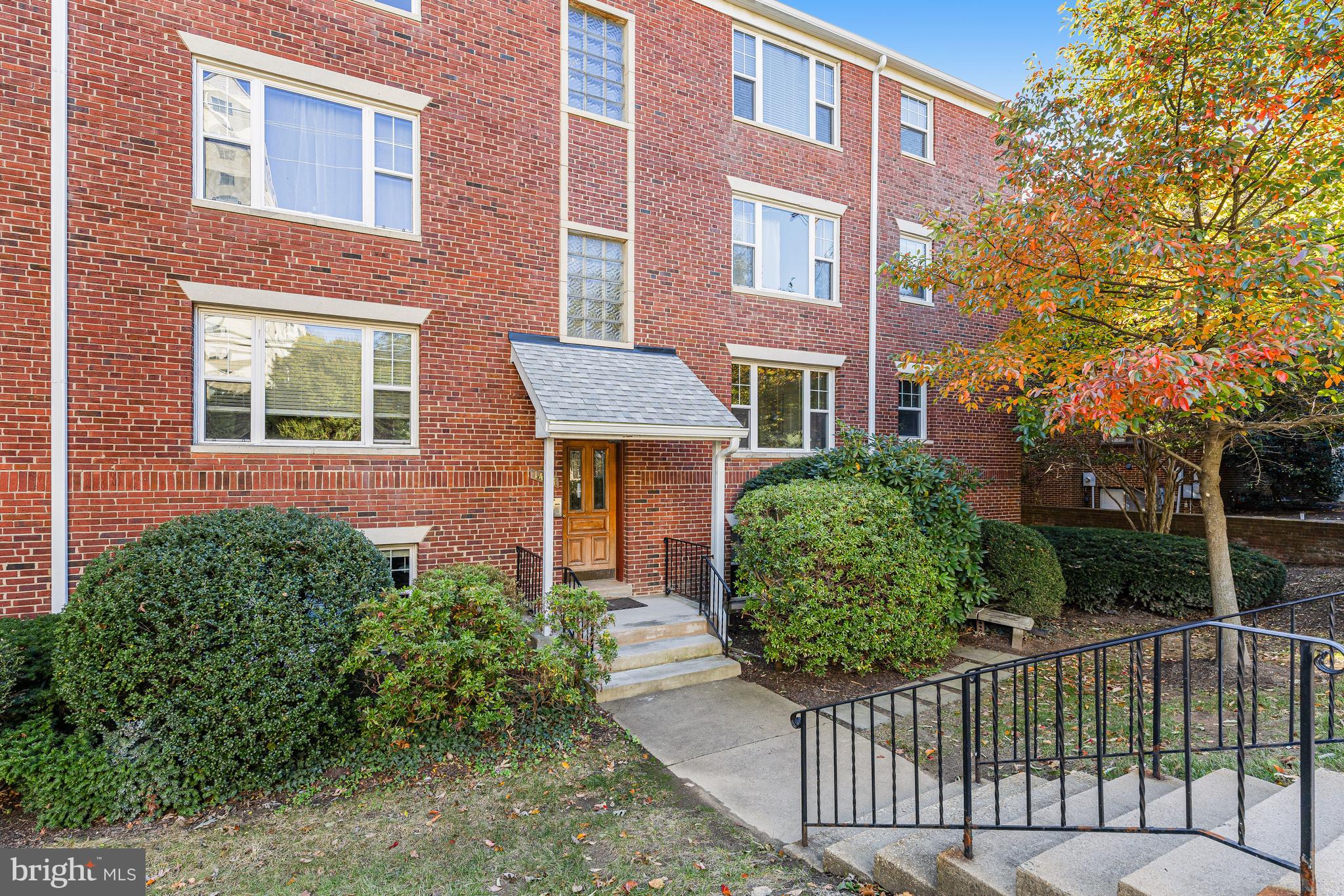 1404 12TH STREET N 32