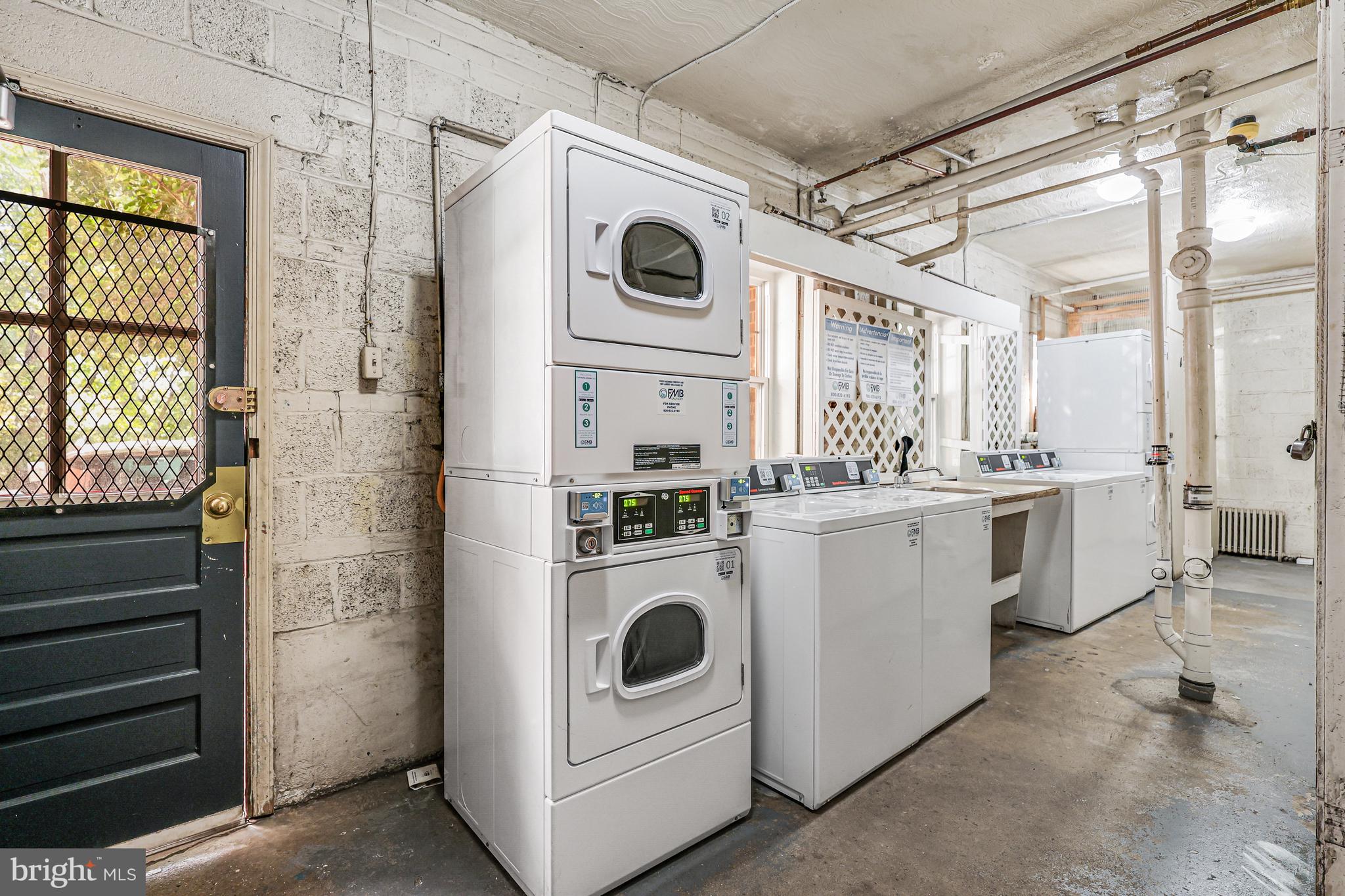 ROSSLYN HEIGHTS - Residential