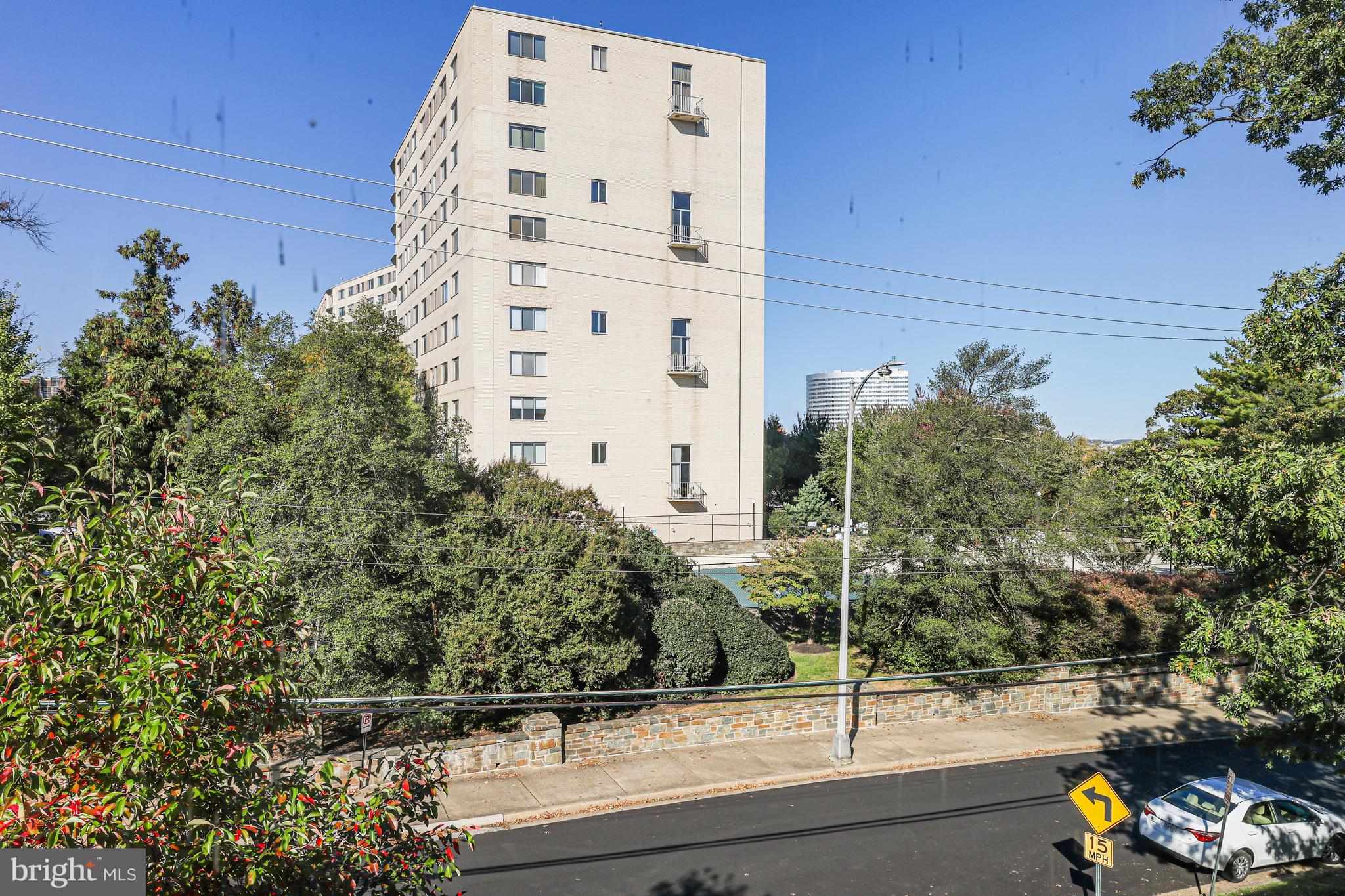 ROSSLYN HEIGHTS - Residential