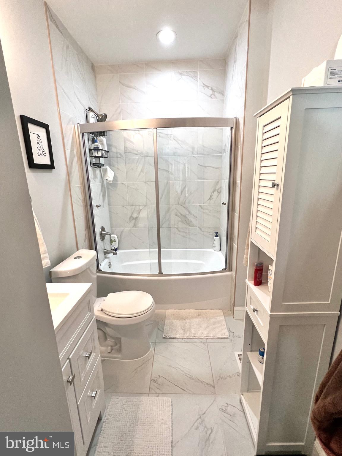 HAMPDEN HISTORIC DISTRICT - Residential Lease