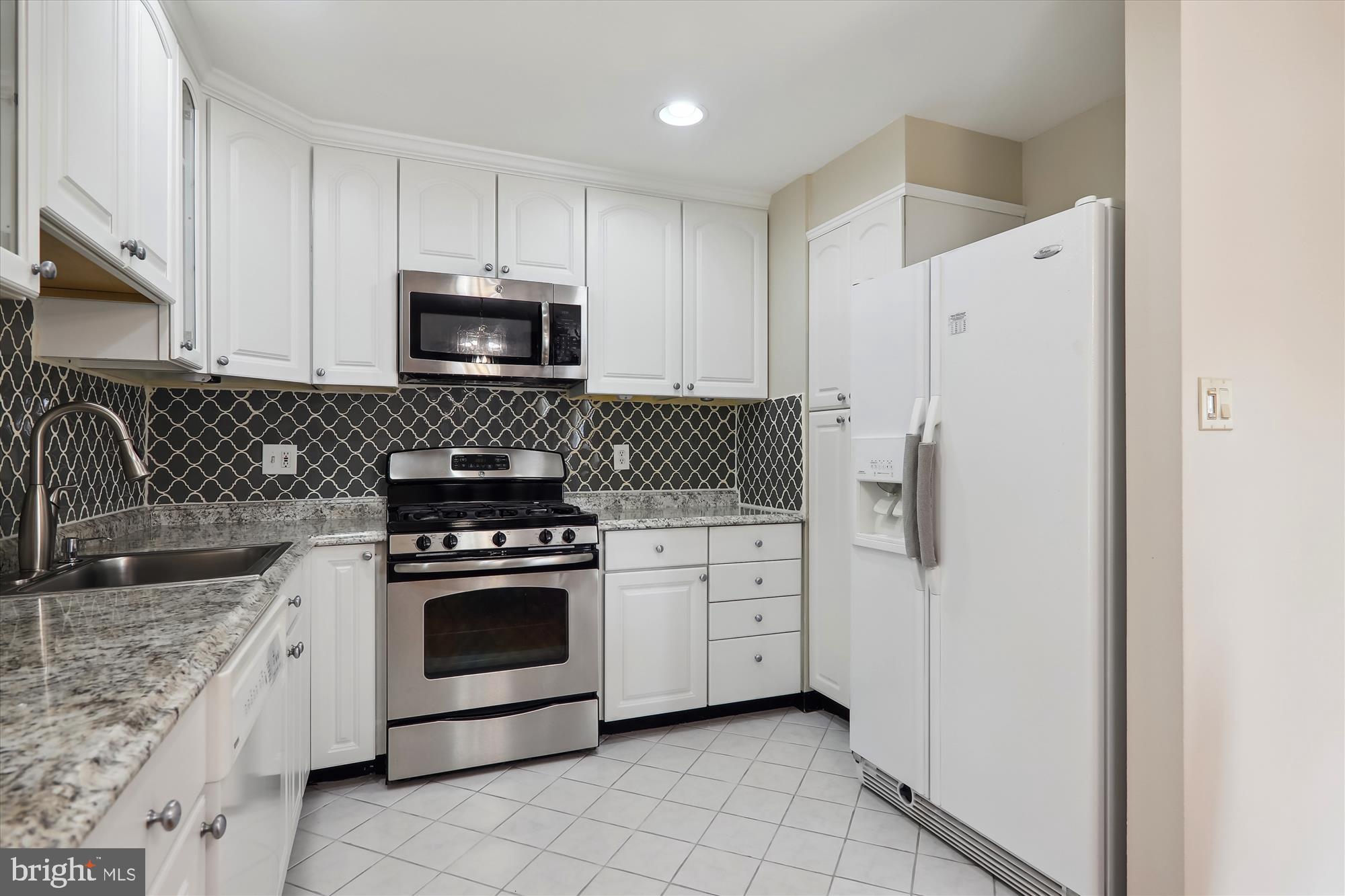 TEMPLETON KNOLLS - Residential