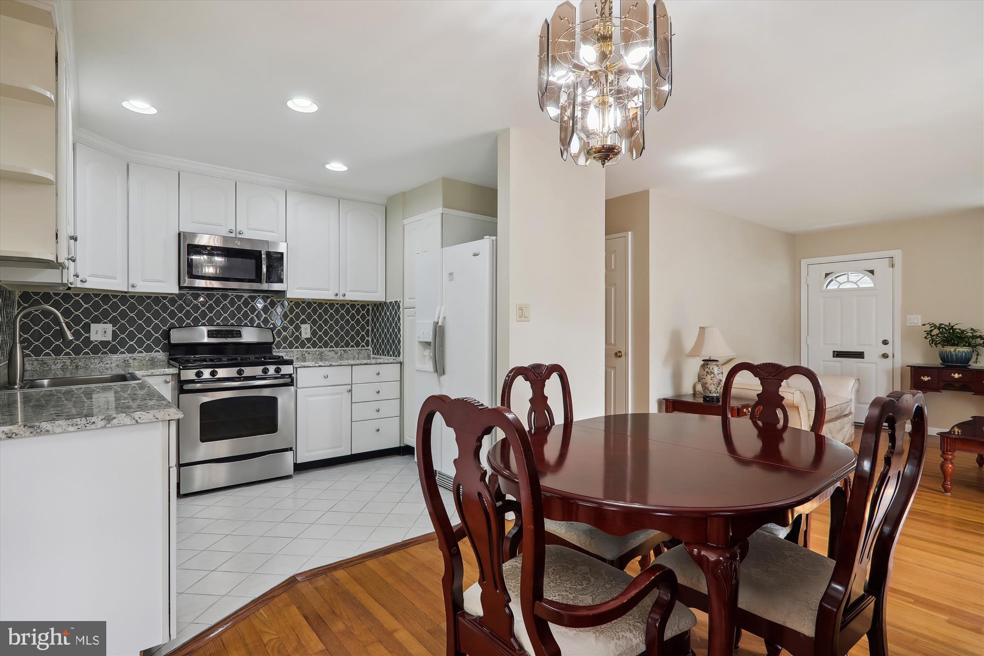 TEMPLETON KNOLLS - Residential