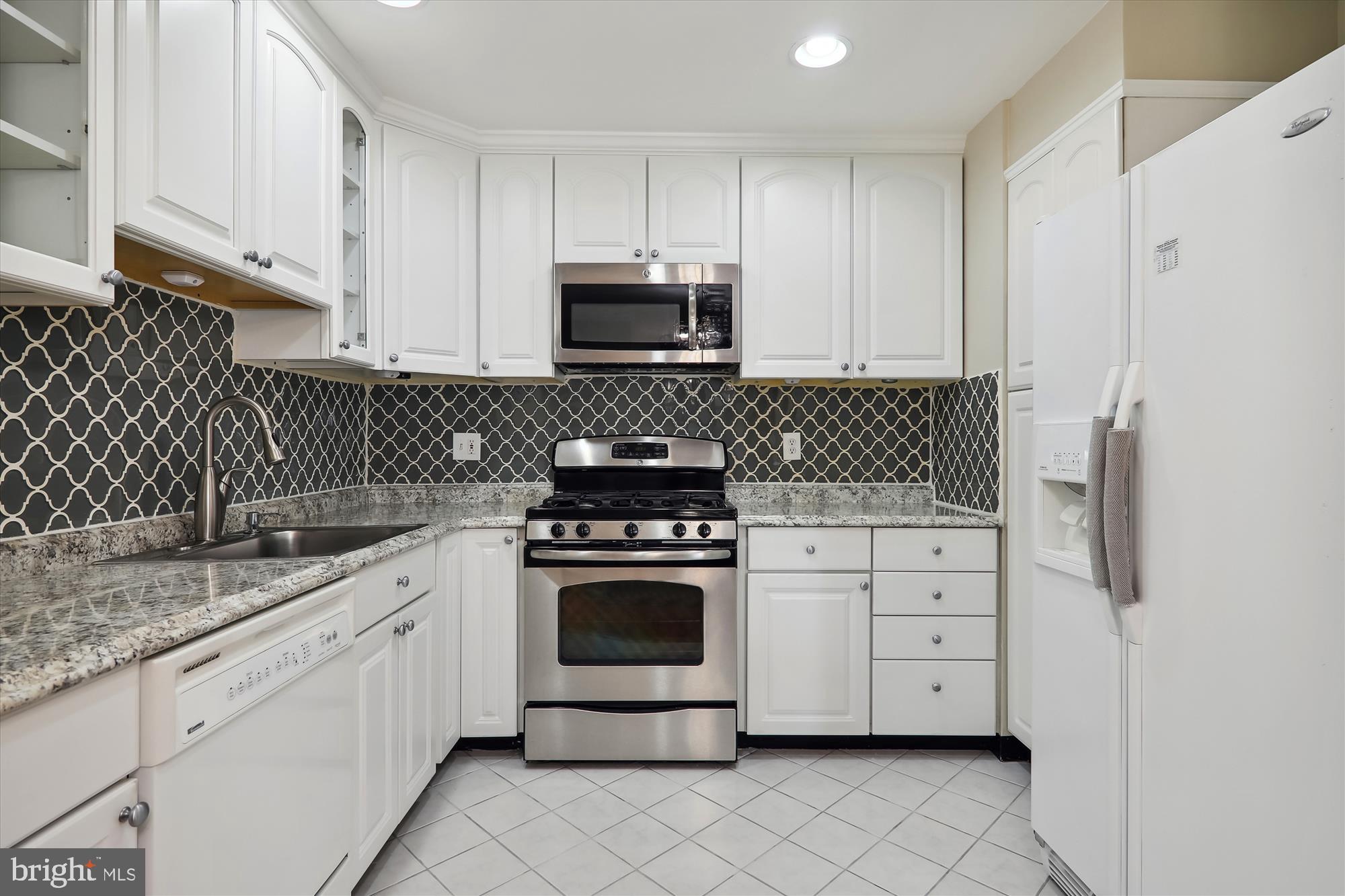 TEMPLETON KNOLLS - Residential