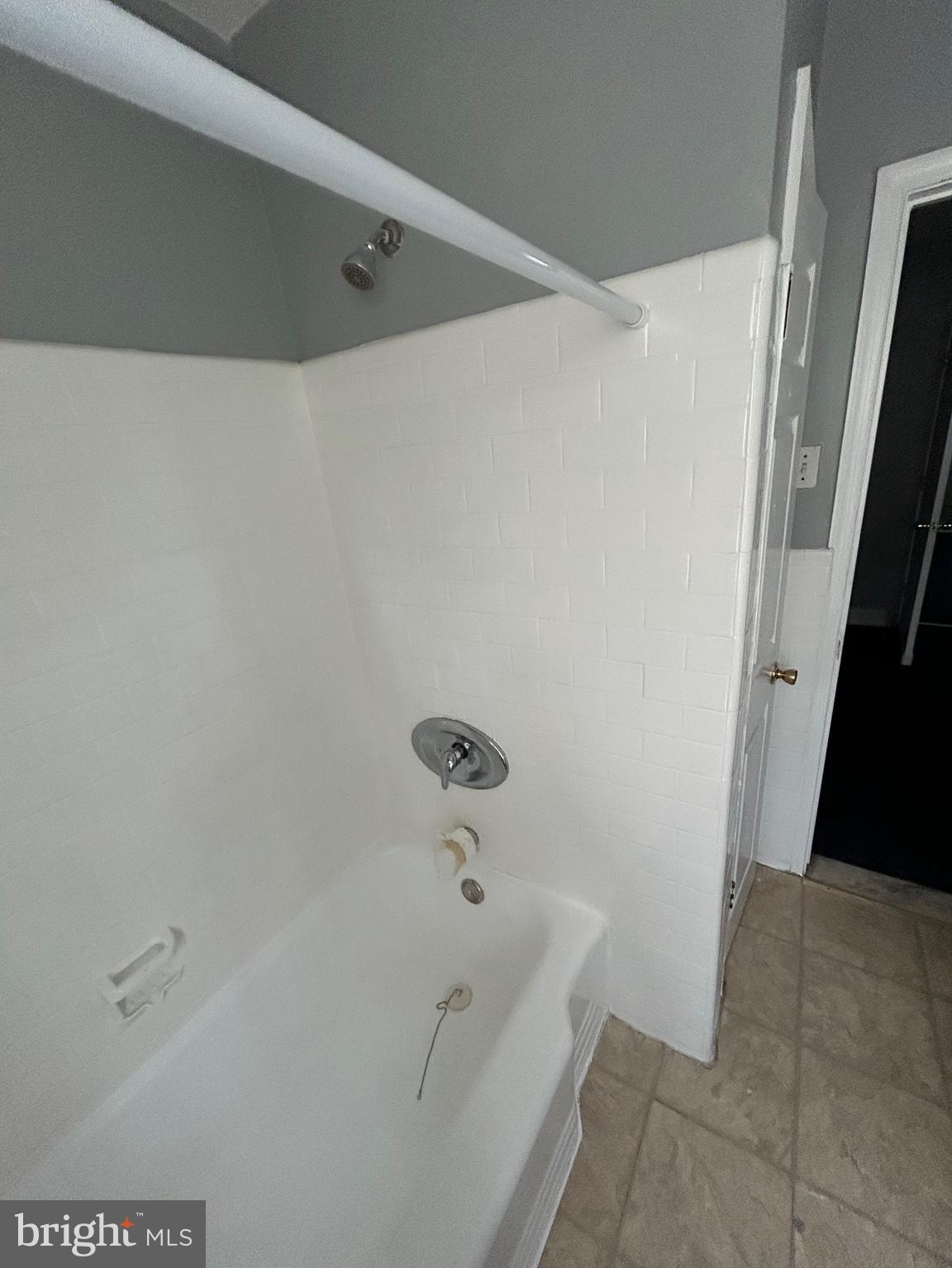 WINSTON GOVANS - Residential