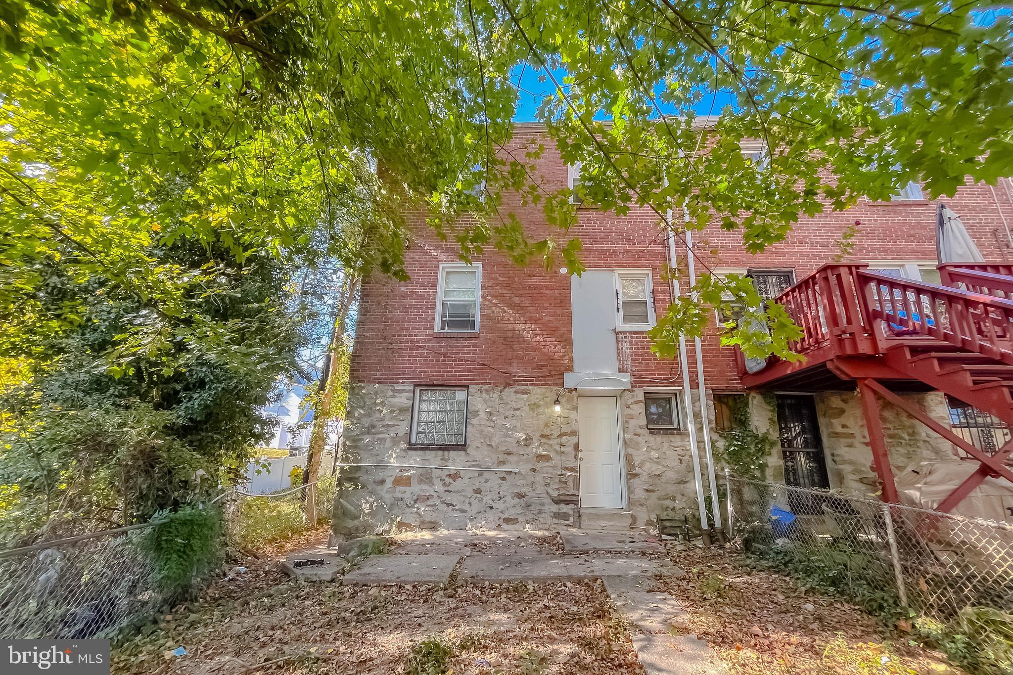 WINSTON GOVANS - Residential